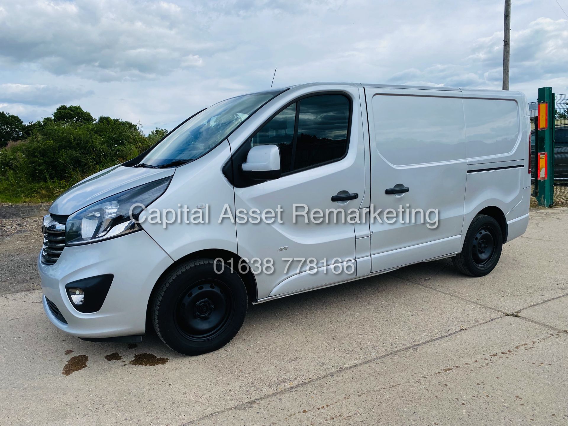 (ON SALE) VAUXHALL VIVARO "SPORTIVE" CDTI BI-TURBO 2700 (18 REG) AC - ELEC PACK - CRUISE - 1 OWNER