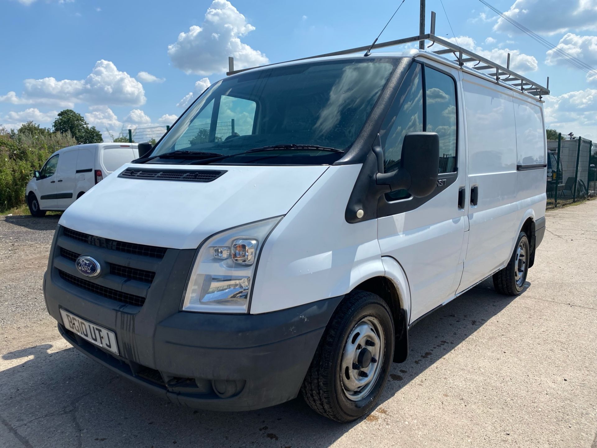 (ON SALE) FORD TRANSIT 85 T260s *2198 CC - 84 BHP* PANEL VAN (2010 - 10 REG) NO VAT!!! SAVE 20% !!! - Image 6 of 27