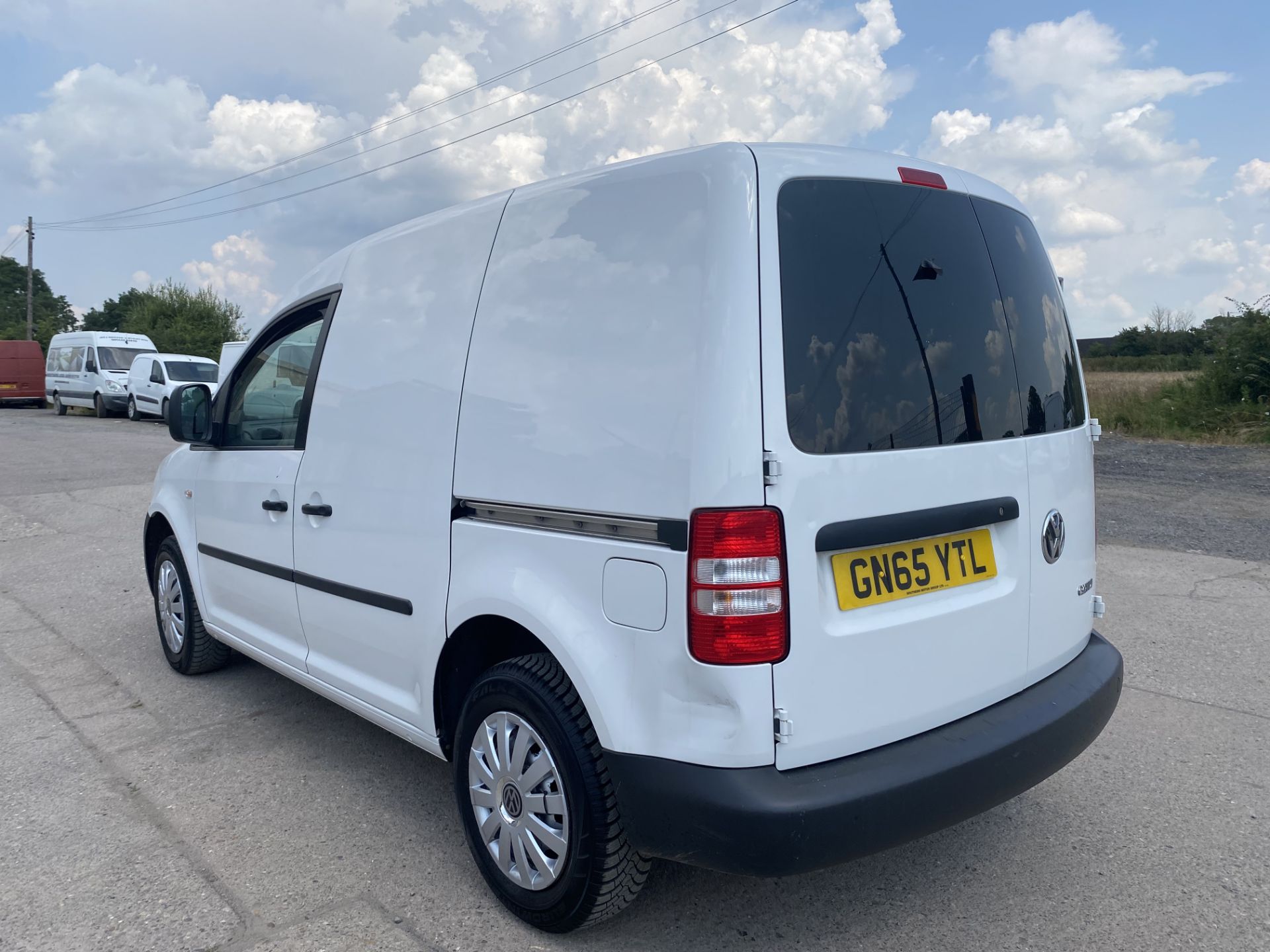 VOLKSWAGEN CADDY C20 1.6TDI (2016 MODEL) AIR CON - SLD - 1 KEEPER - NO VAT!!! - LOOK!!! - Image 6 of 16