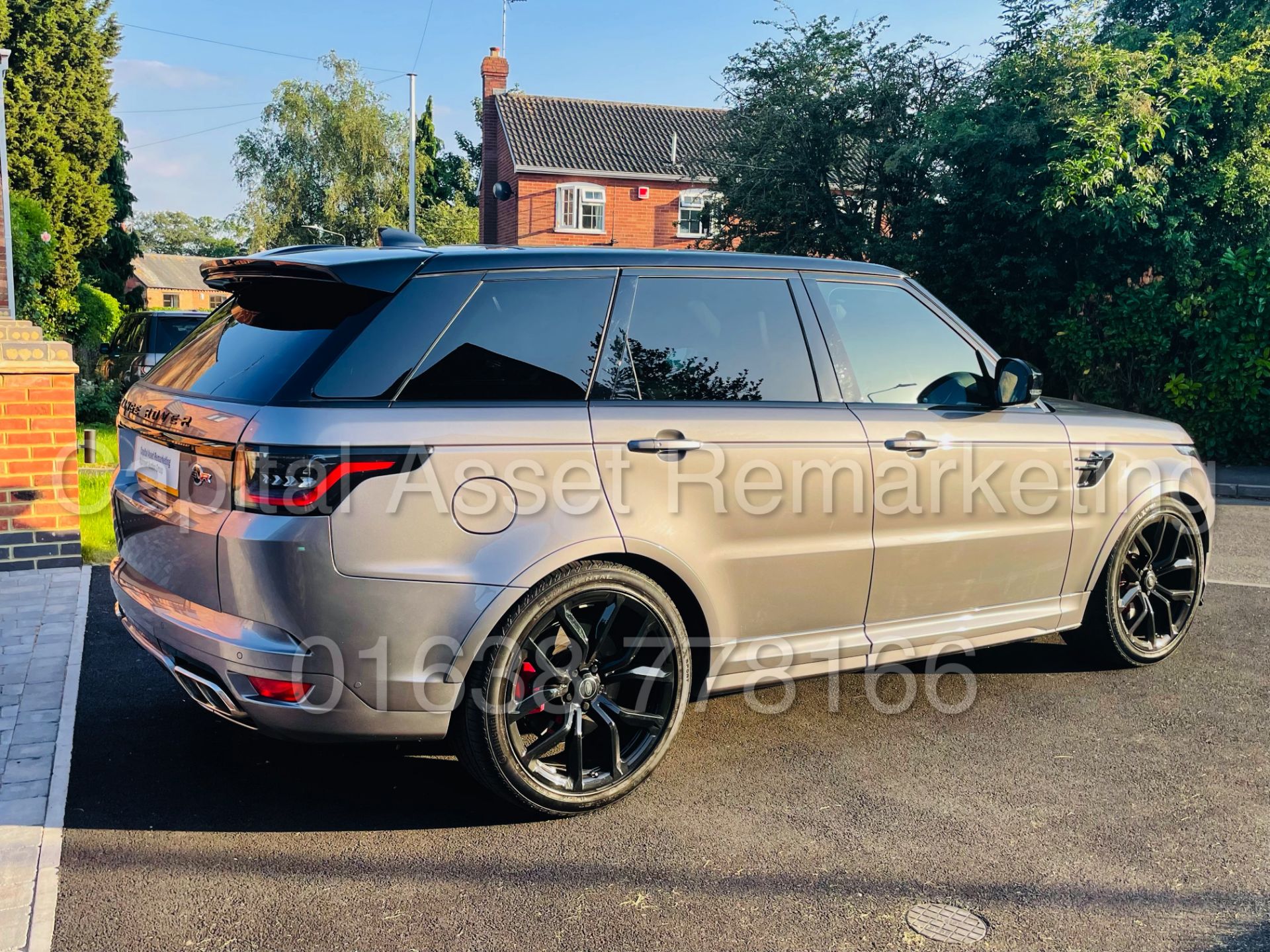 RANGE ROVER SPORT *SVR* SUV (2021 - NEW MODEL) '5.0 V8 - 575 BHP - AUTO' **ULTIMATE SPEC** - Image 9 of 72