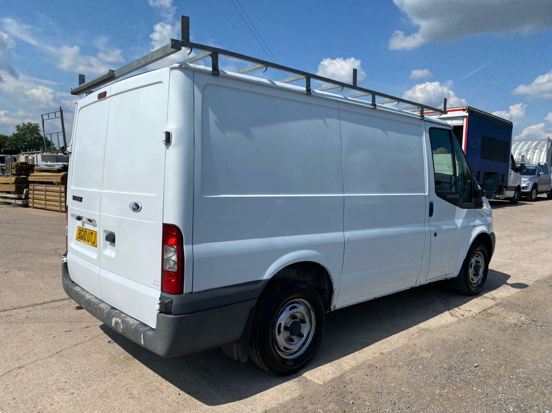 (ON SALE) FORD TRANSIT 85 T260s *2198 CC - 84 BHP* PANEL VAN (2010 - 10 REG) NO VAT!!! SAVE 20% !!! - Image 15 of 27