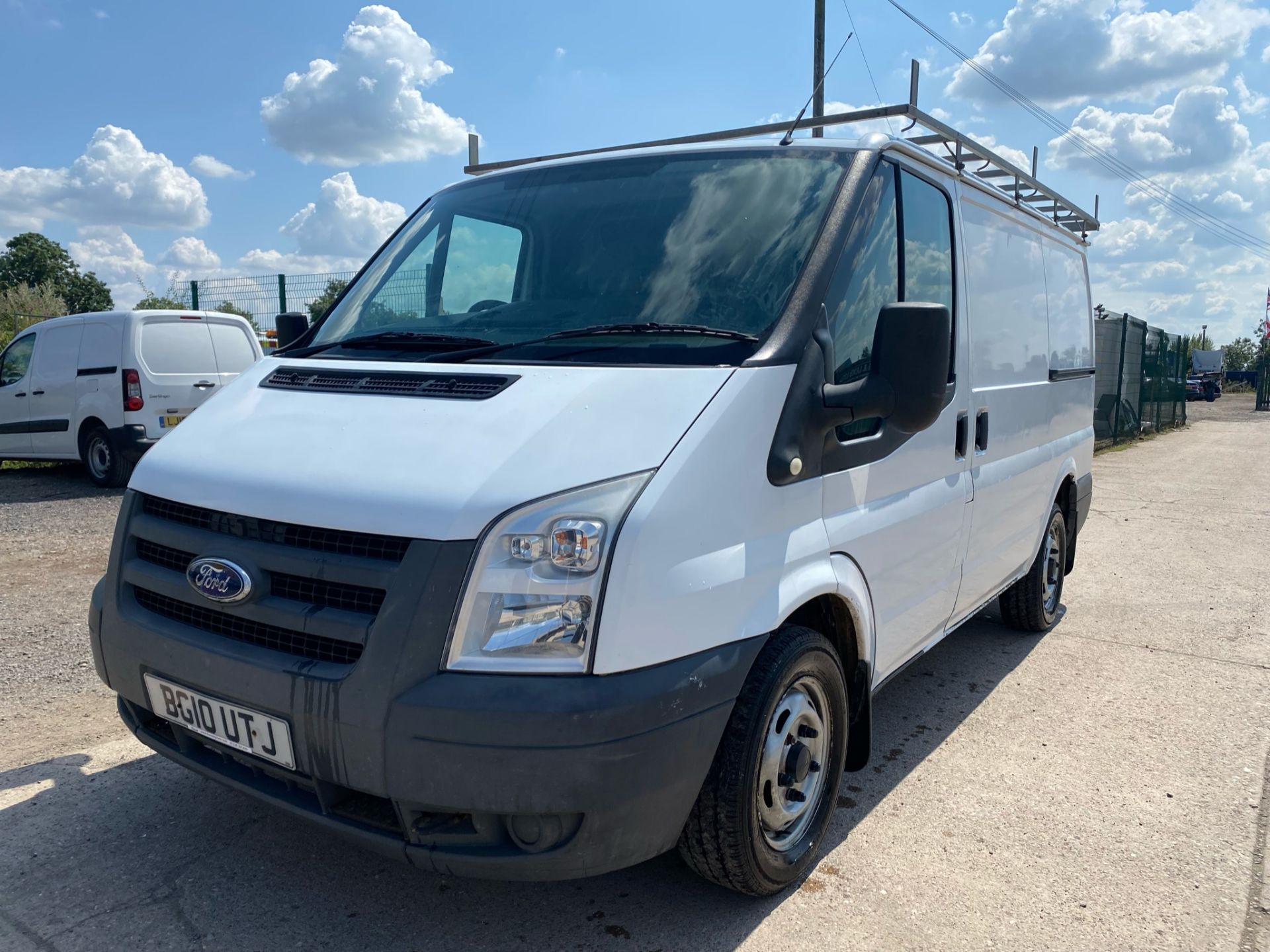 (ON SALE) FORD TRANSIT 85 T260s *2198 CC - 84 BHP* PANEL VAN (2010 - 10 REG) NO VAT!!! SAVE 20% !!! - Image 5 of 27