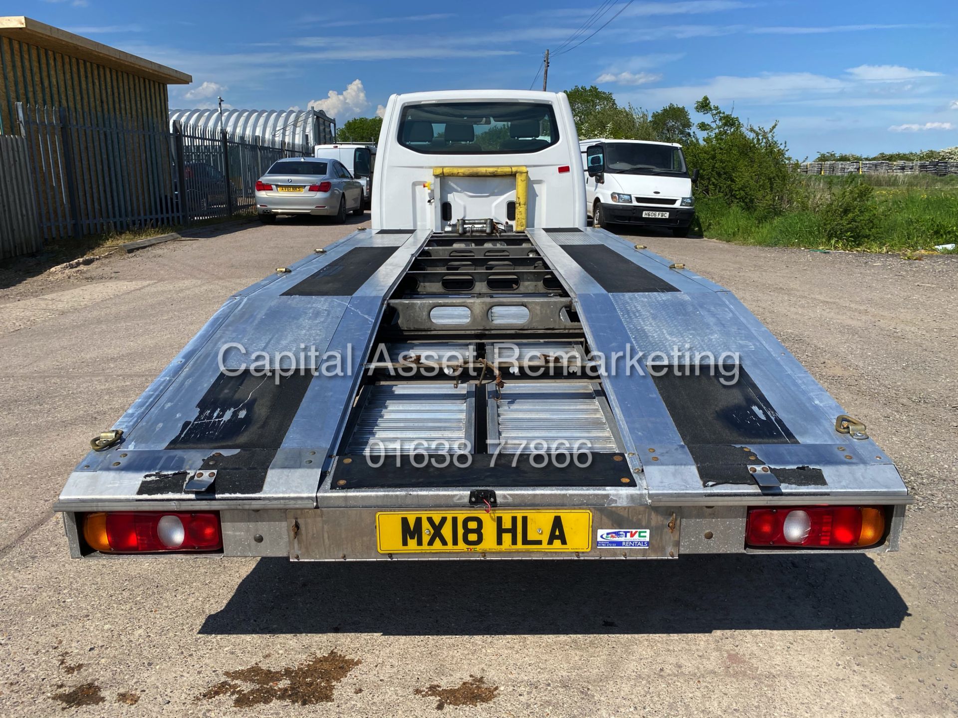 VOLKSWAGEN TRANSPORTER 2.0TDI "RECOVERY / CAR TRANSPORTER" (18 REG) 1 OWNER *AC* 16FT 6" ALLOY BODY - Image 13 of 23