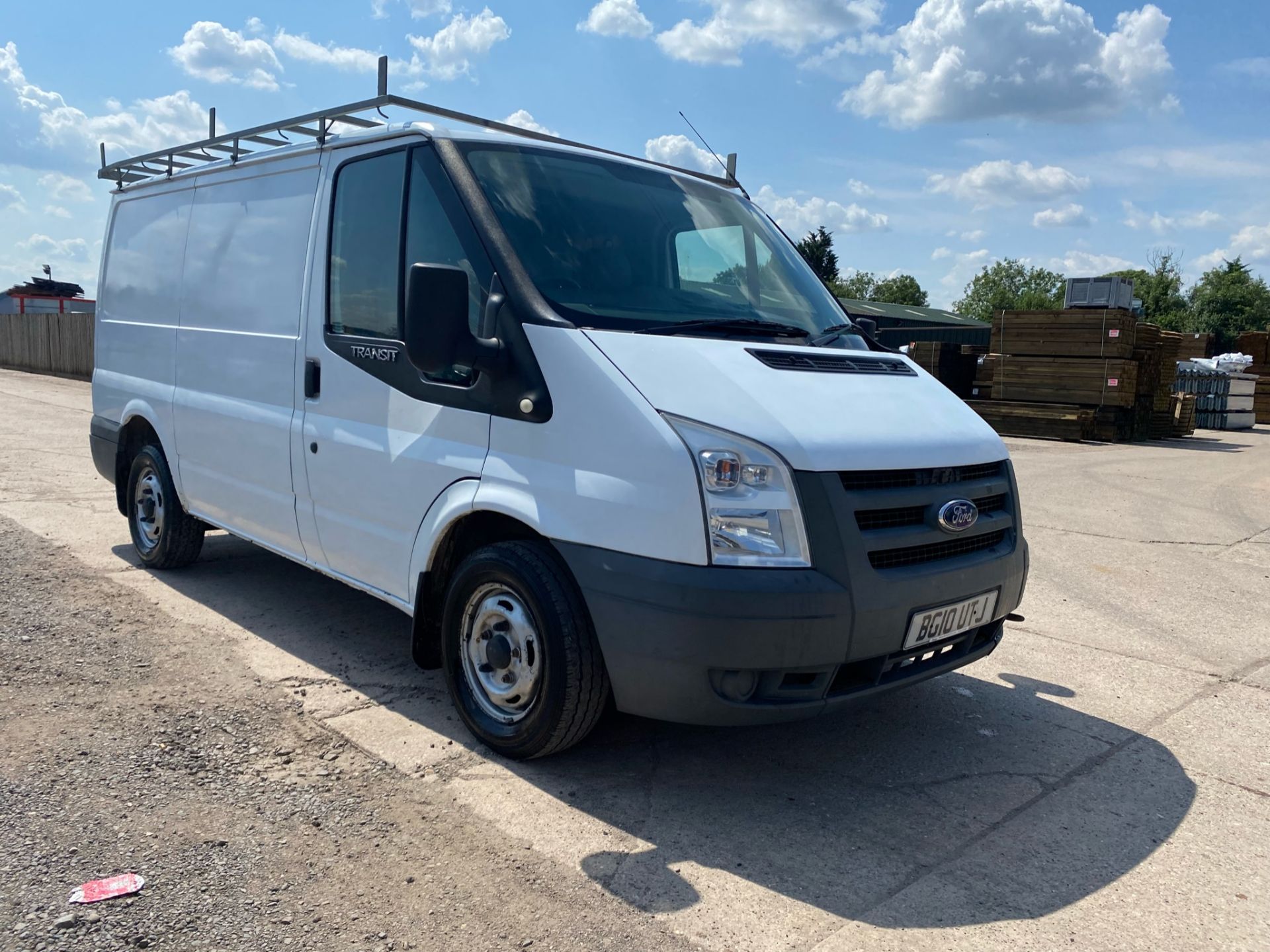 (ON SALE) FORD TRANSIT 85 T260s *2198 CC - 84 BHP* PANEL VAN (2010 - 10 REG) NO VAT!!! SAVE 20% !!! - Image 2 of 27