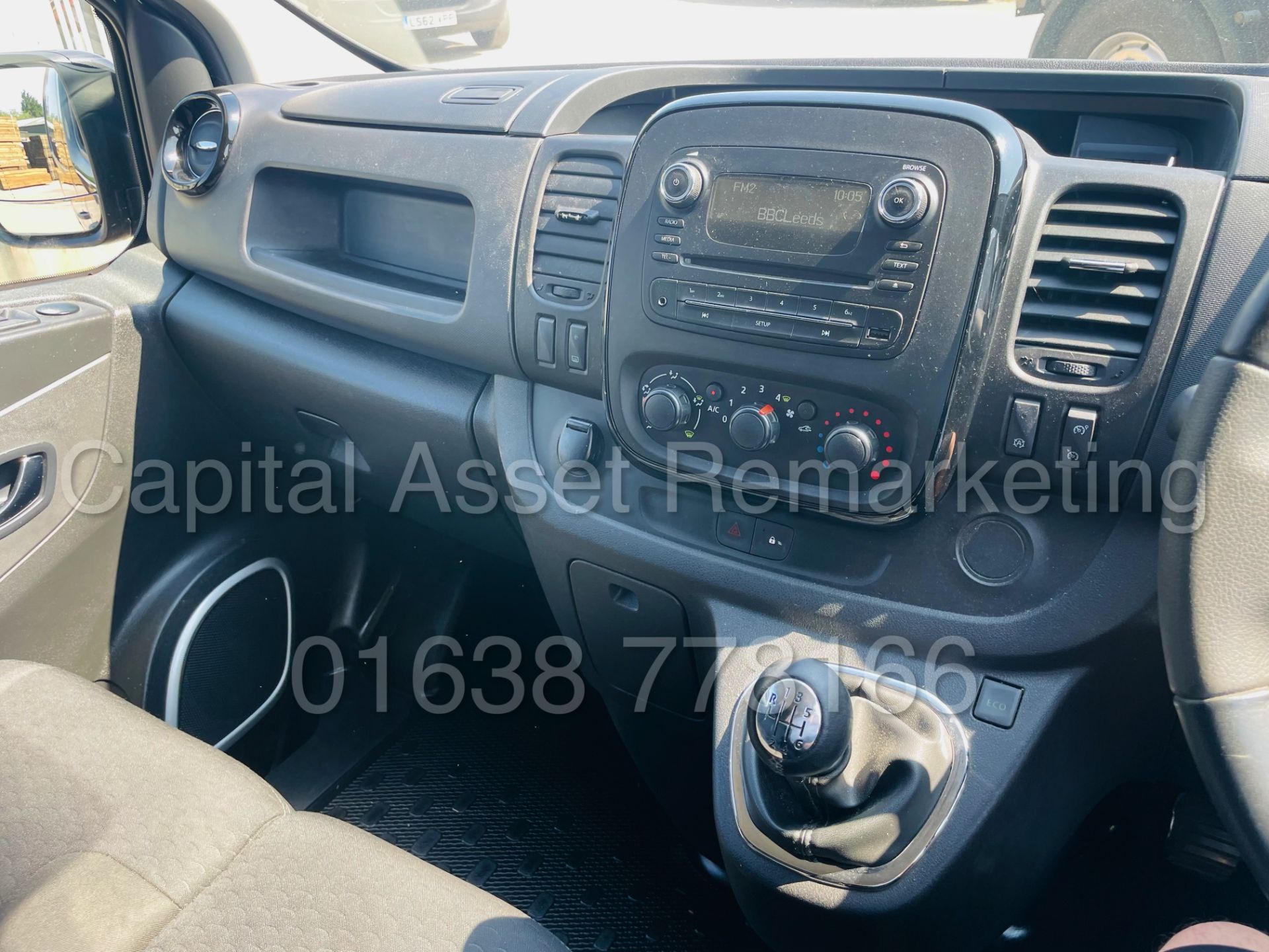 (On Sale) VAUXHALL VIVARO 2900 *SPORTIVE* LWB (2017 -EURO 6) '1.6 CDTI - STOP/START' *A/C* (1 OWNER) - Image 33 of 41