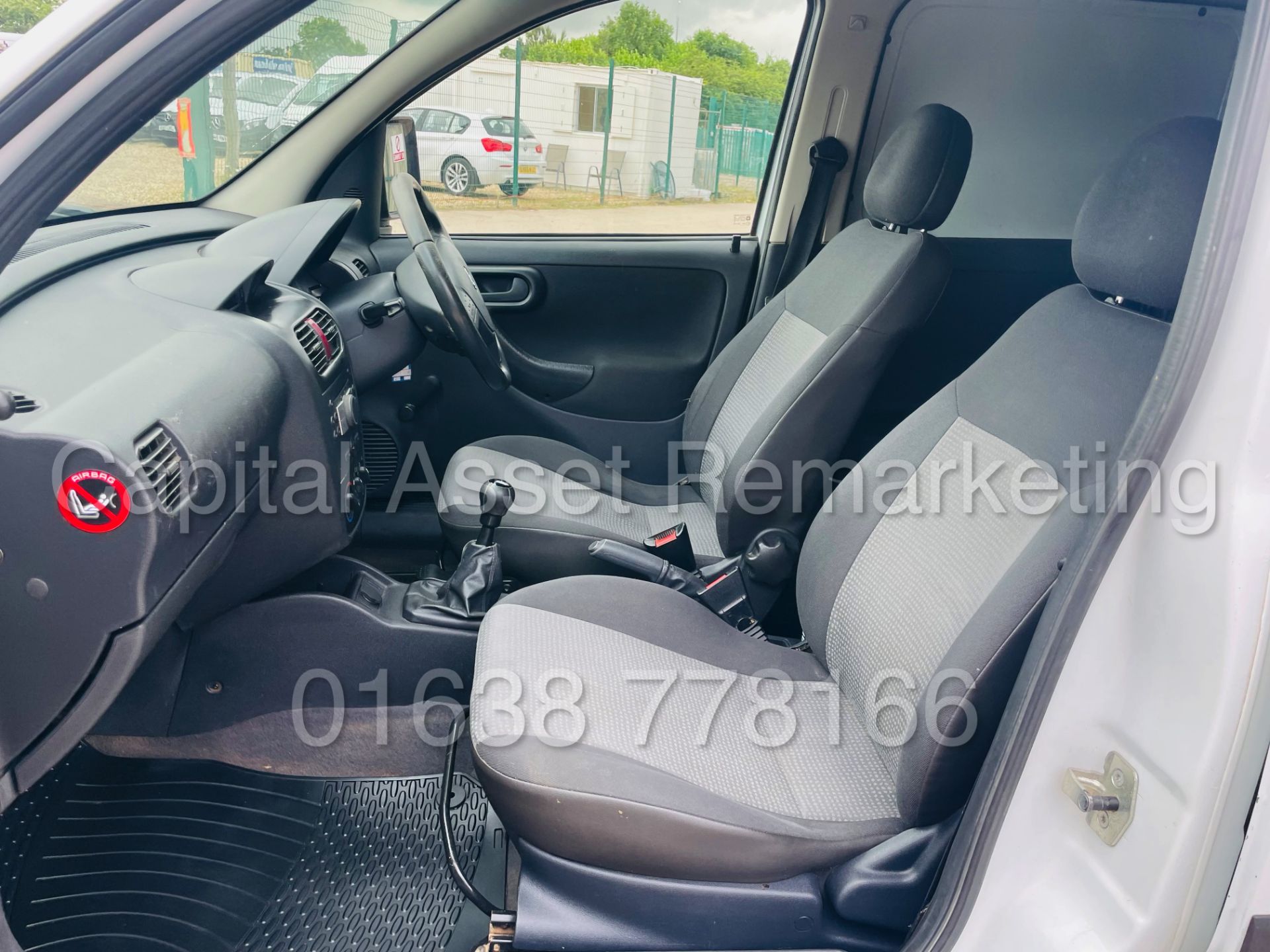 (On Sale) VAUXHALL COMBO CDTI *5 SEATER CREW VAN* (2011 - 11 REG) 'CDTI - 5 SPEED' (1 FORMER KEEPER) - Image 25 of 44