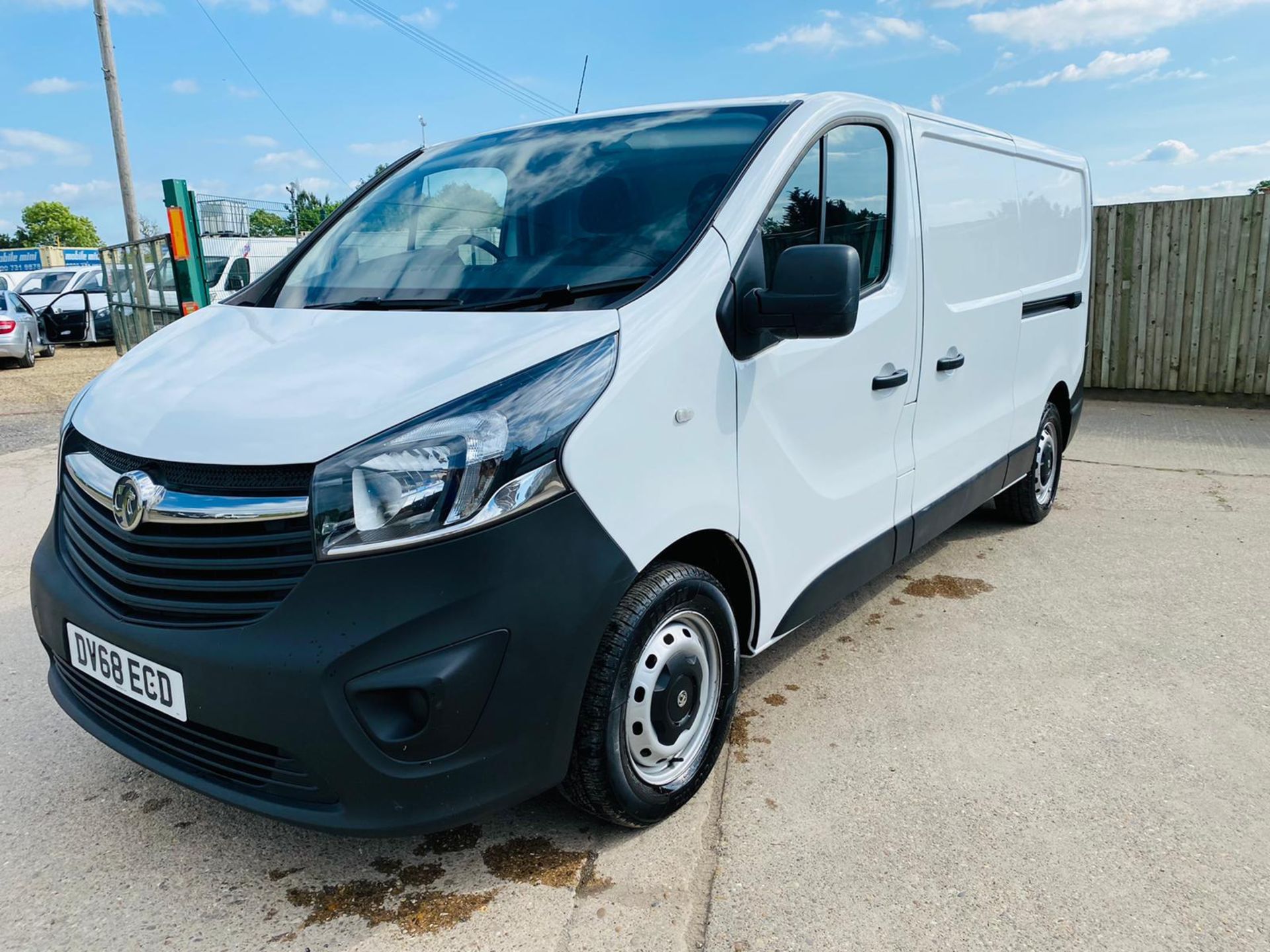 VAUXHALL VIVARO 1.6CDTI (2900) "LWB" 68 REG - EURO 6 - I OWNER - ONLY 54K MILES - LOOK!!! - Image 19 of 21