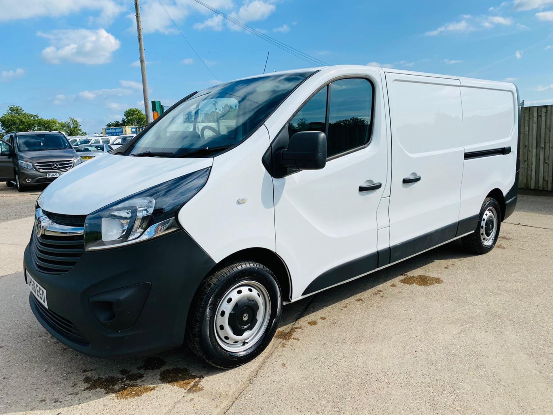 VAUXHALL VIVARO 1.6CDTI (2900) "LWB" 68 REG - EURO 6 - I OWNER - ONLY 54K MILES - LOOK!!! - Image 9 of 21