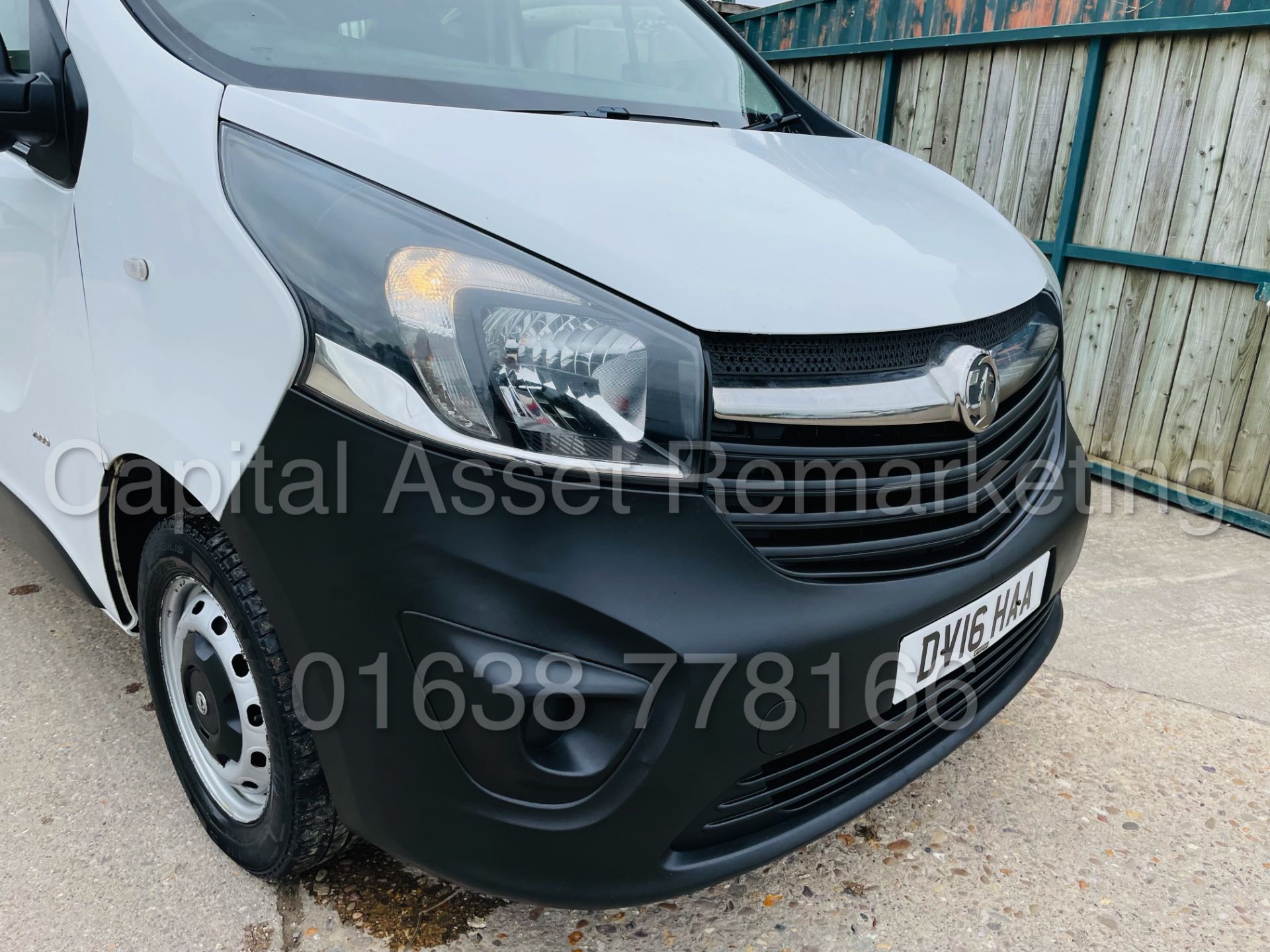 VAUXHALL VIVARO 2900 *LWB - 6 SEATER CREW VAN* (2016 - NEW MODEL) '1.6 CDTI - 115 BHP - 6 SPEED' - Image 15 of 45