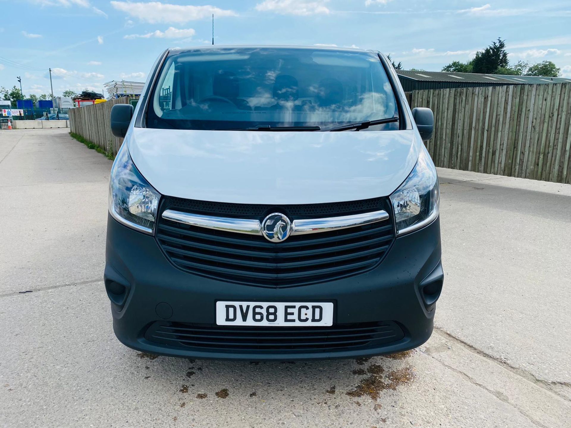 VAUXHALL VIVARO 1.6CDTI (2900) "LWB" 68 REG - EURO 6 - I OWNER - ONLY 54K MILES - LOOK!!! - Image 14 of 21