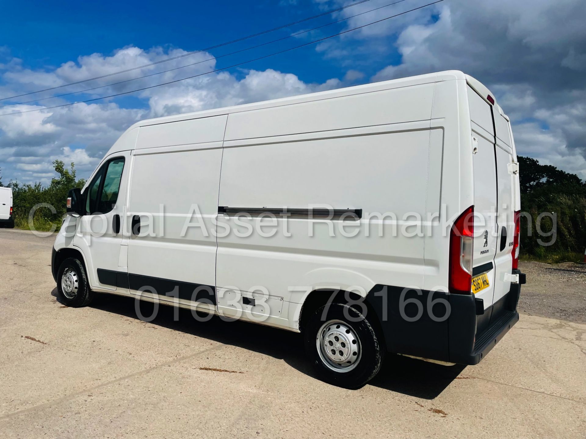 ON SALE PEUGEOT BOXER *PROFESSIONAL* LWB HI-ROOF (2018 - EURO 6) '2.0 BLUE HDI - 6 SPEED' *A/C & NAV - Image 9 of 44