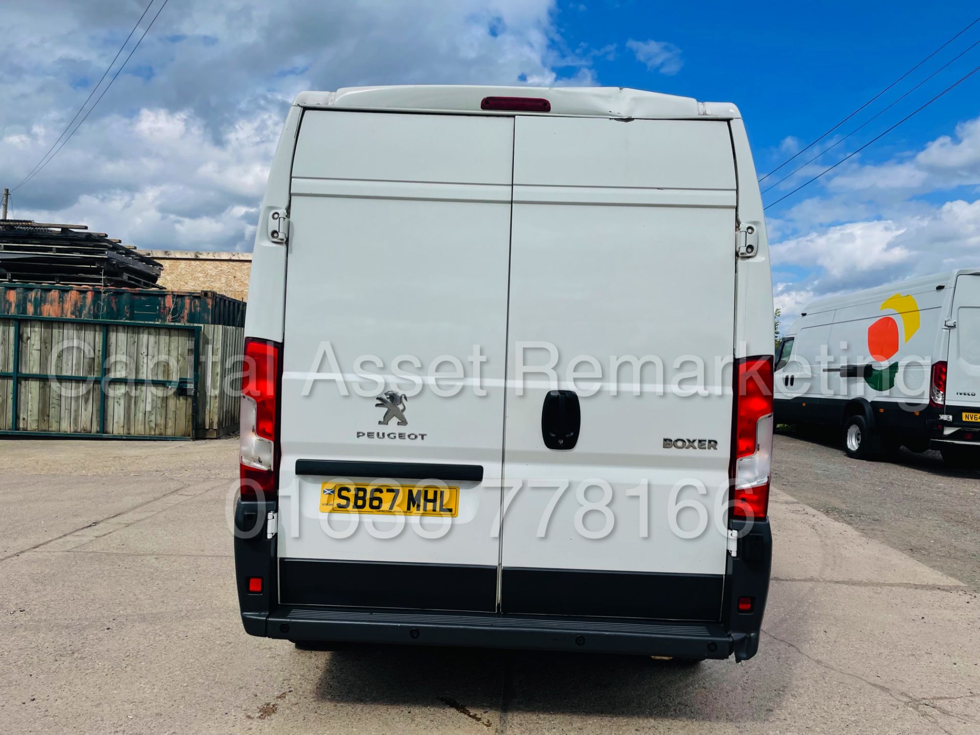 ON SALE PEUGEOT BOXER *PROFESSIONAL* LWB HI-ROOF (2018 - EURO 6) '2.0 BLUE HDI - 6 SPEED' *A/C & NAV - Image 11 of 44