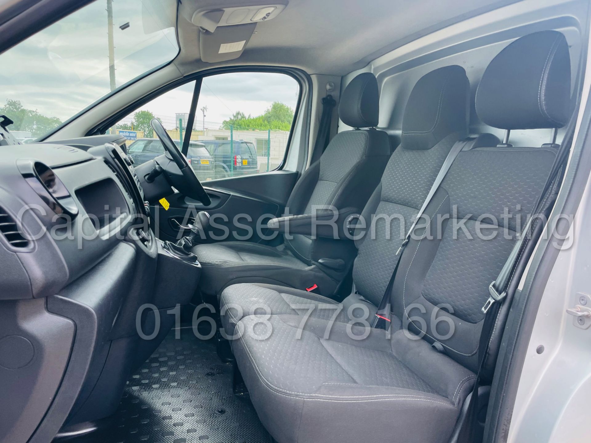 VAUXHALL VIVARO *SPORT EDITION* PANEL VAN (2017 - EURO 6) '1.6 CDTI - 123 BHP - 6 SPEED' (1 OWNER) - Image 23 of 43