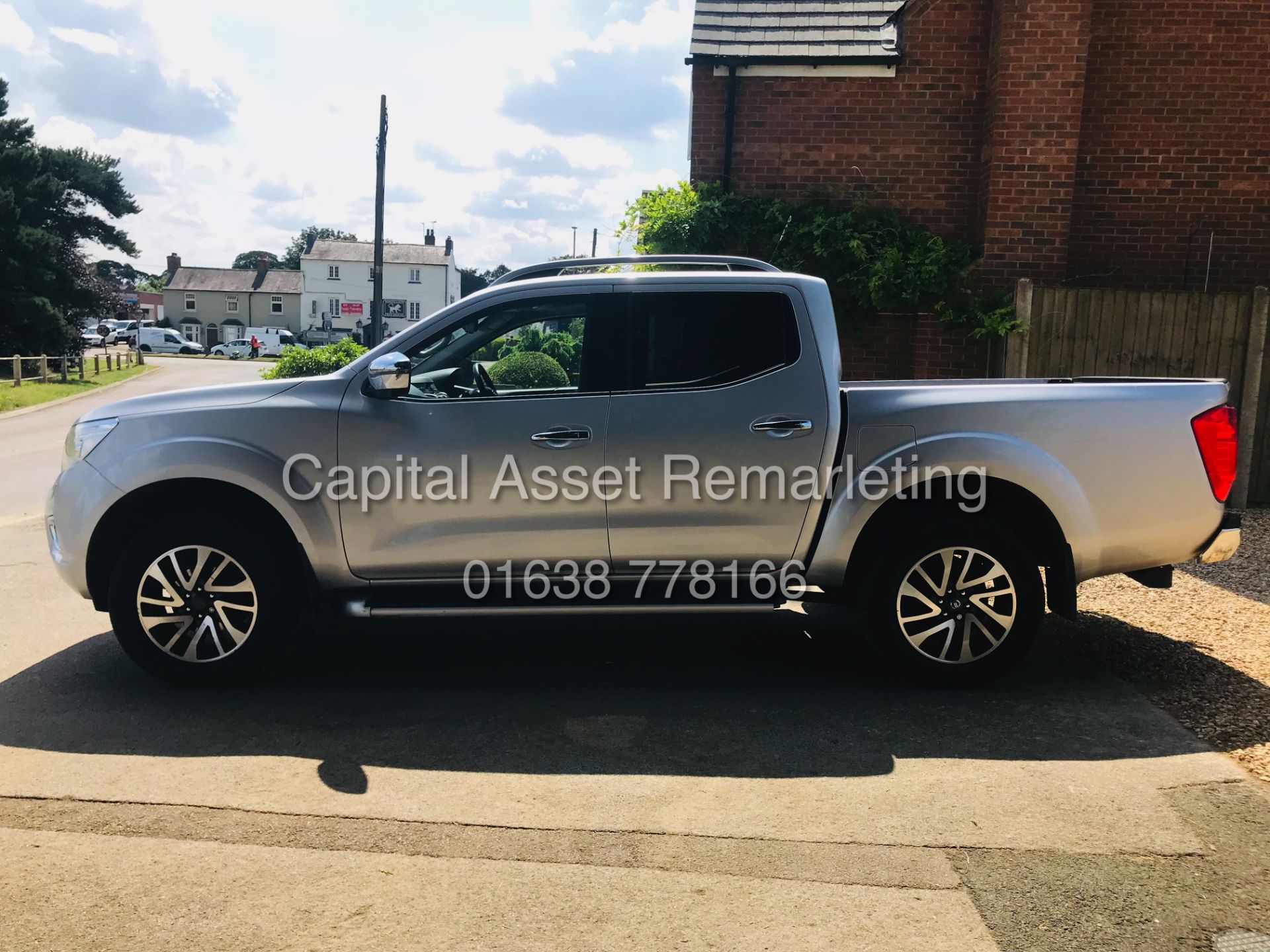 NISSAN NAVARA "TEKNA" DCI AUTO (2019 MODEL) D/C - 1 OWNER FSH - NAV / ELEC SUNROOF - REAR CAMERA - Image 7 of 32