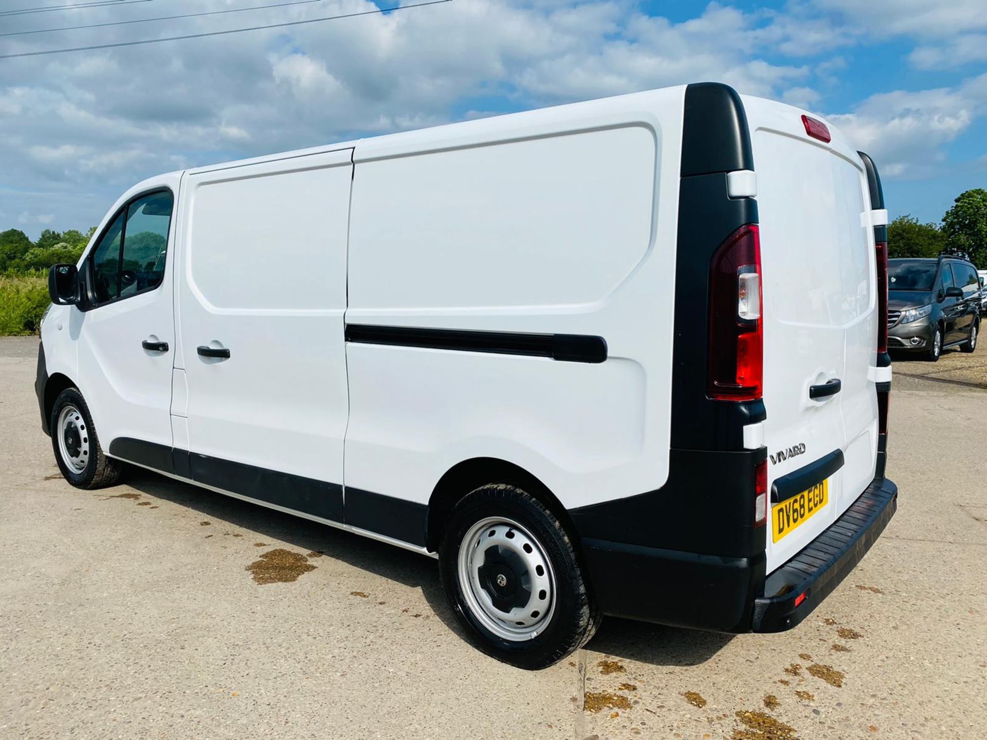 VAUXHALL VIVARO 1.6CDTI (2900) "LWB" 68 REG - EURO 6 - I OWNER - ONLY 54K MILES - LOOK!!! - Image 3 of 21