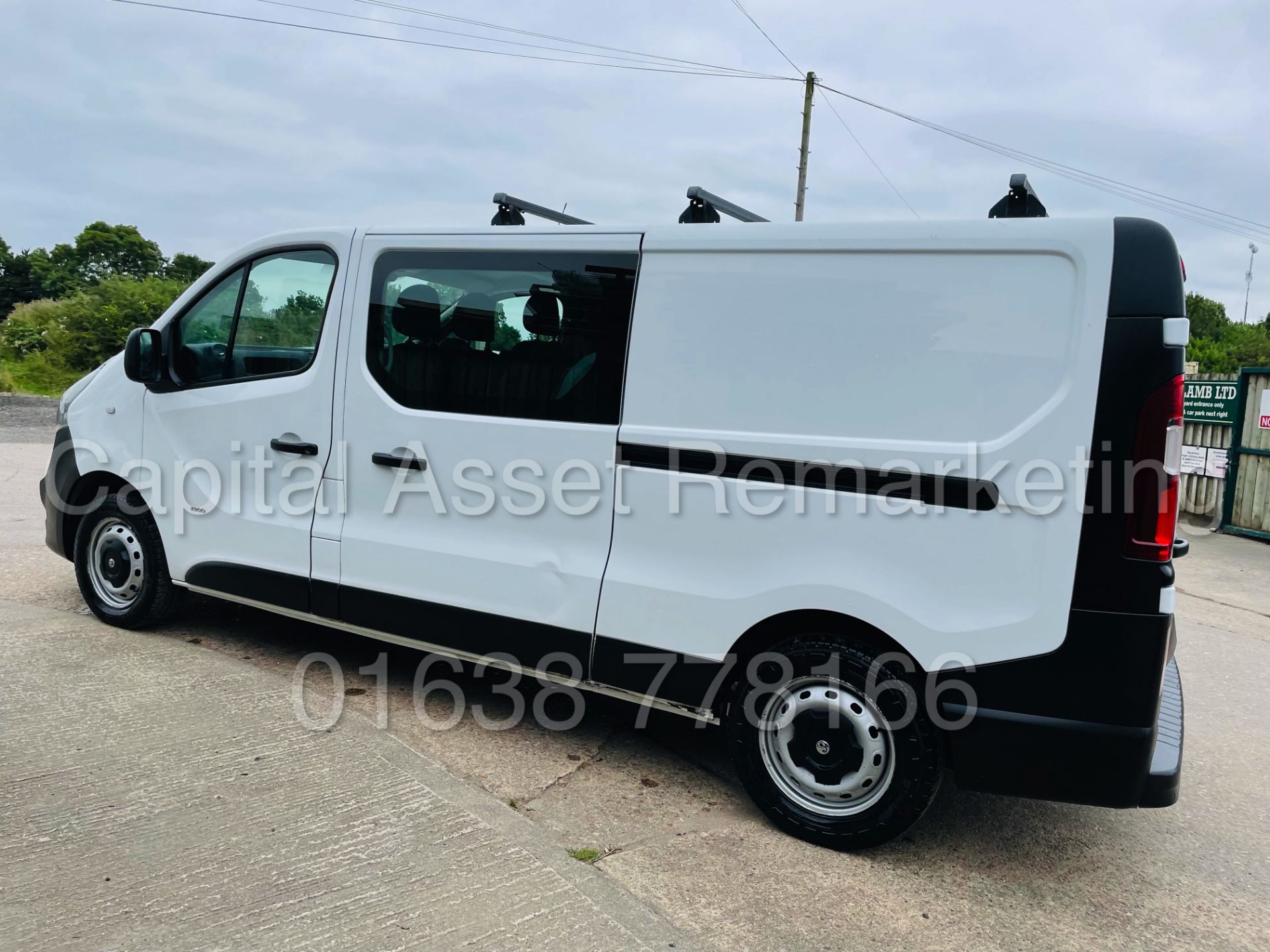 VAUXHALL VIVARO 2900 *LWB - 6 SEATER CREW VAN* (2016 - NEW MODEL) '1.6 CDTI - 115 BHP - 6 SPEED' - Image 8 of 45