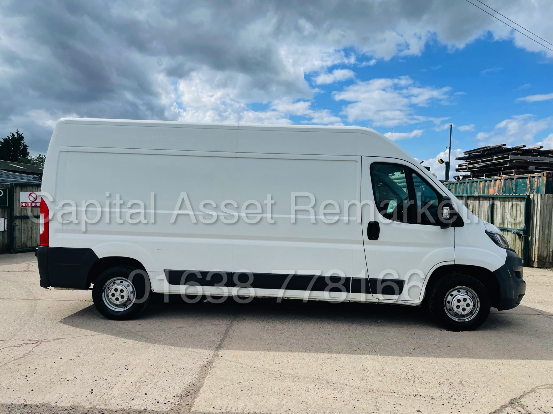 ON SALE PEUGEOT BOXER *PROFESSIONAL* LWB HI-ROOF (2018 - EURO 6) '2.0 BLUE HDI - 6 SPEED' *A/C & NAV - Image 14 of 44