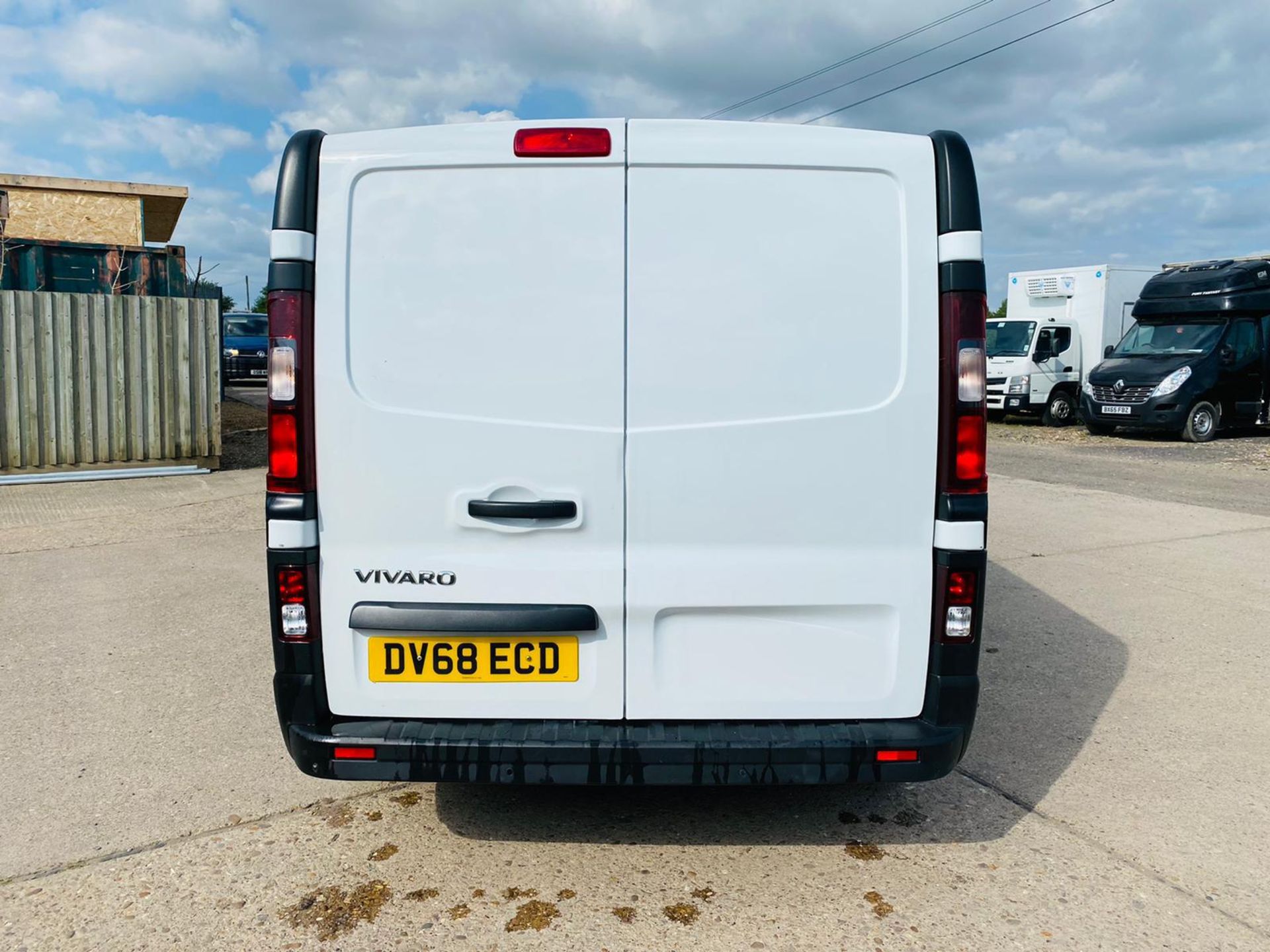 VAUXHALL VIVARO 1.6CDTI (2900) "LWB" 68 REG - EURO 6 - I OWNER - ONLY 54K MILES - LOOK!!! - Image 2 of 21