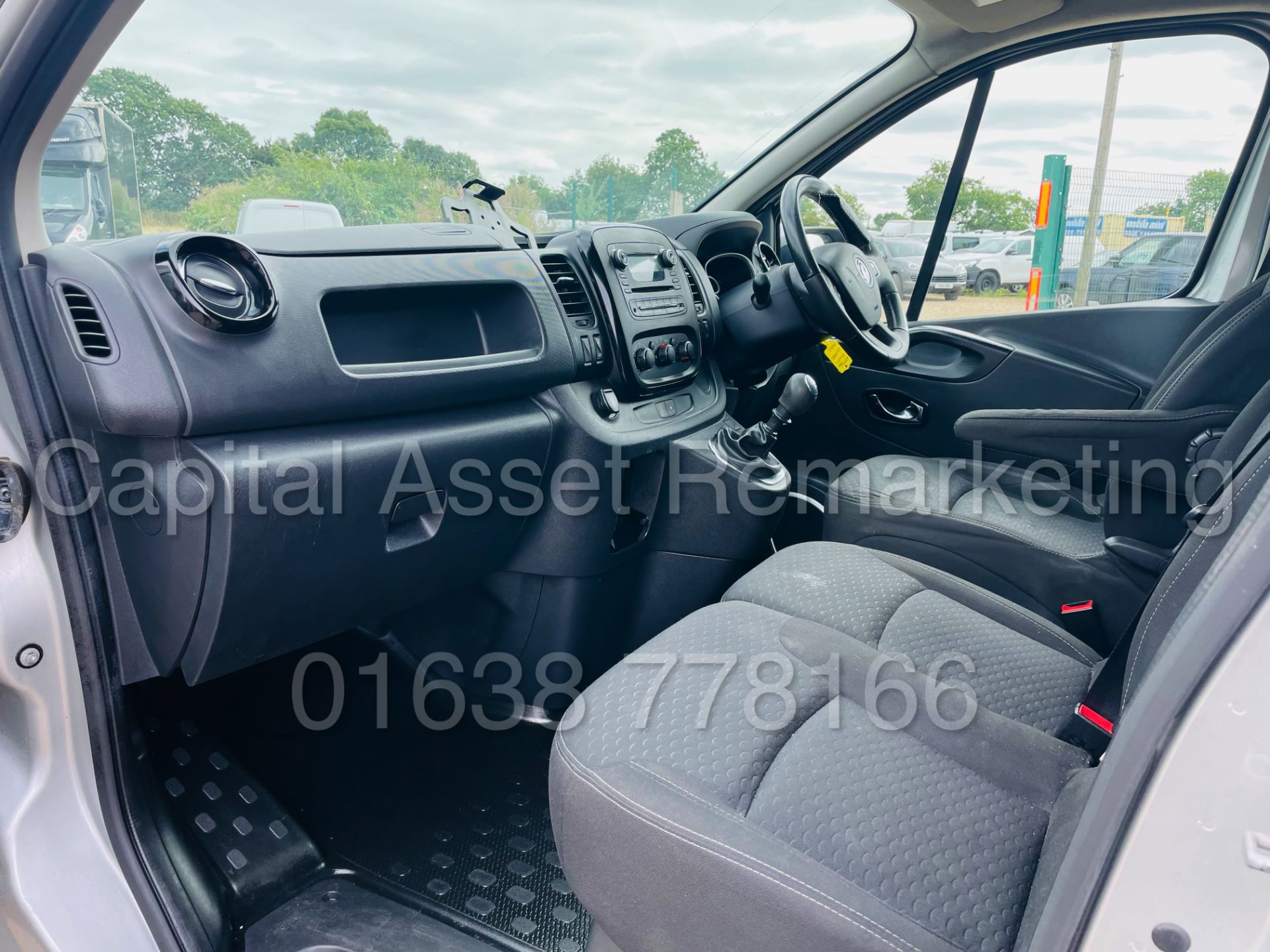 VAUXHALL VIVARO *SPORT EDITION* PANEL VAN (2017 - EURO 6) '1.6 CDTI - 123 BHP - 6 SPEED' (1 OWNER) - Image 19 of 43