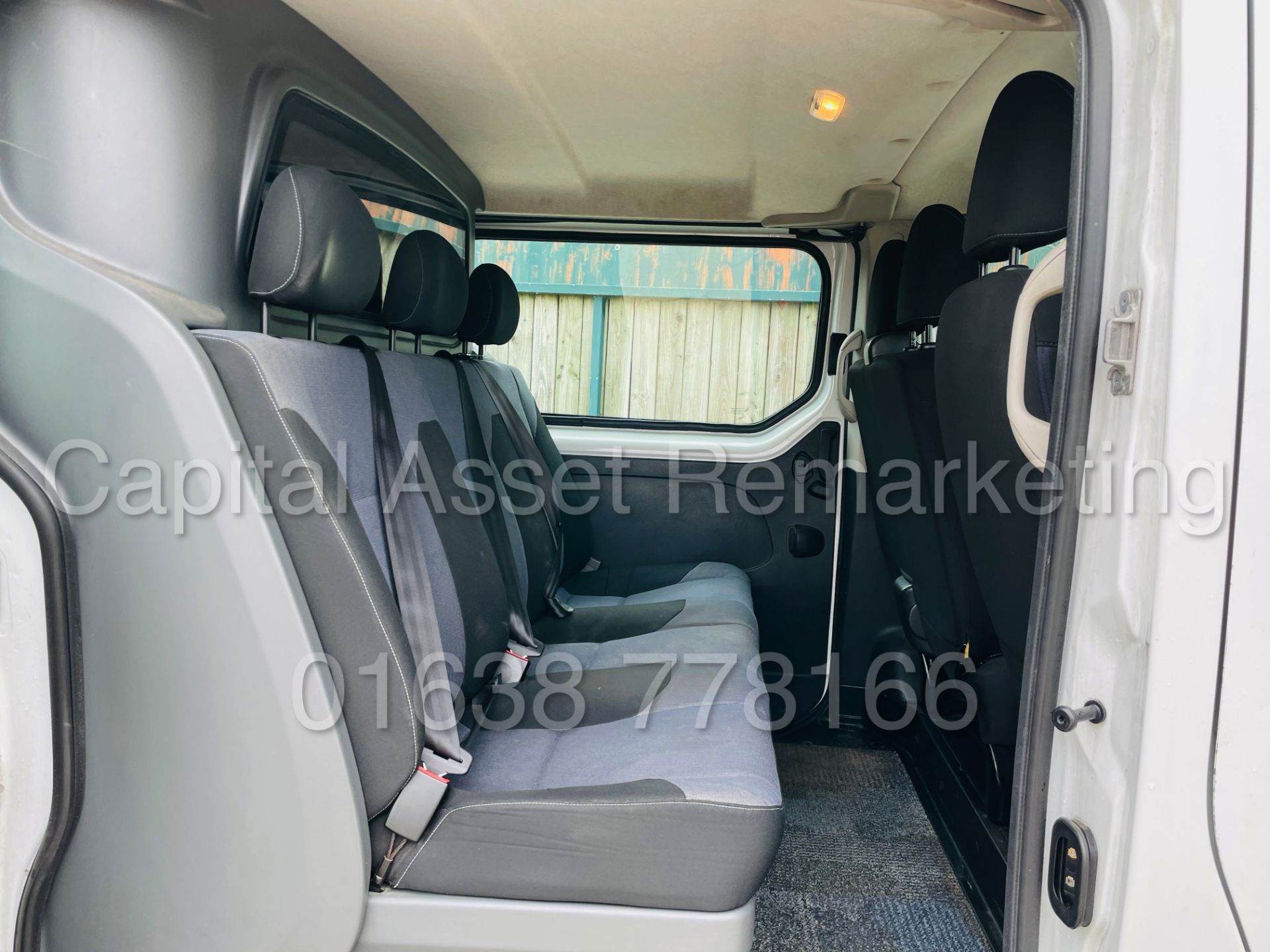 VAUXHALL VIVARO 2900 *LWB - 6 SEATER CREW VAN* (2016 - NEW MODEL) '1.6 CDTI - 115 BHP - 6 SPEED' - Image 28 of 45