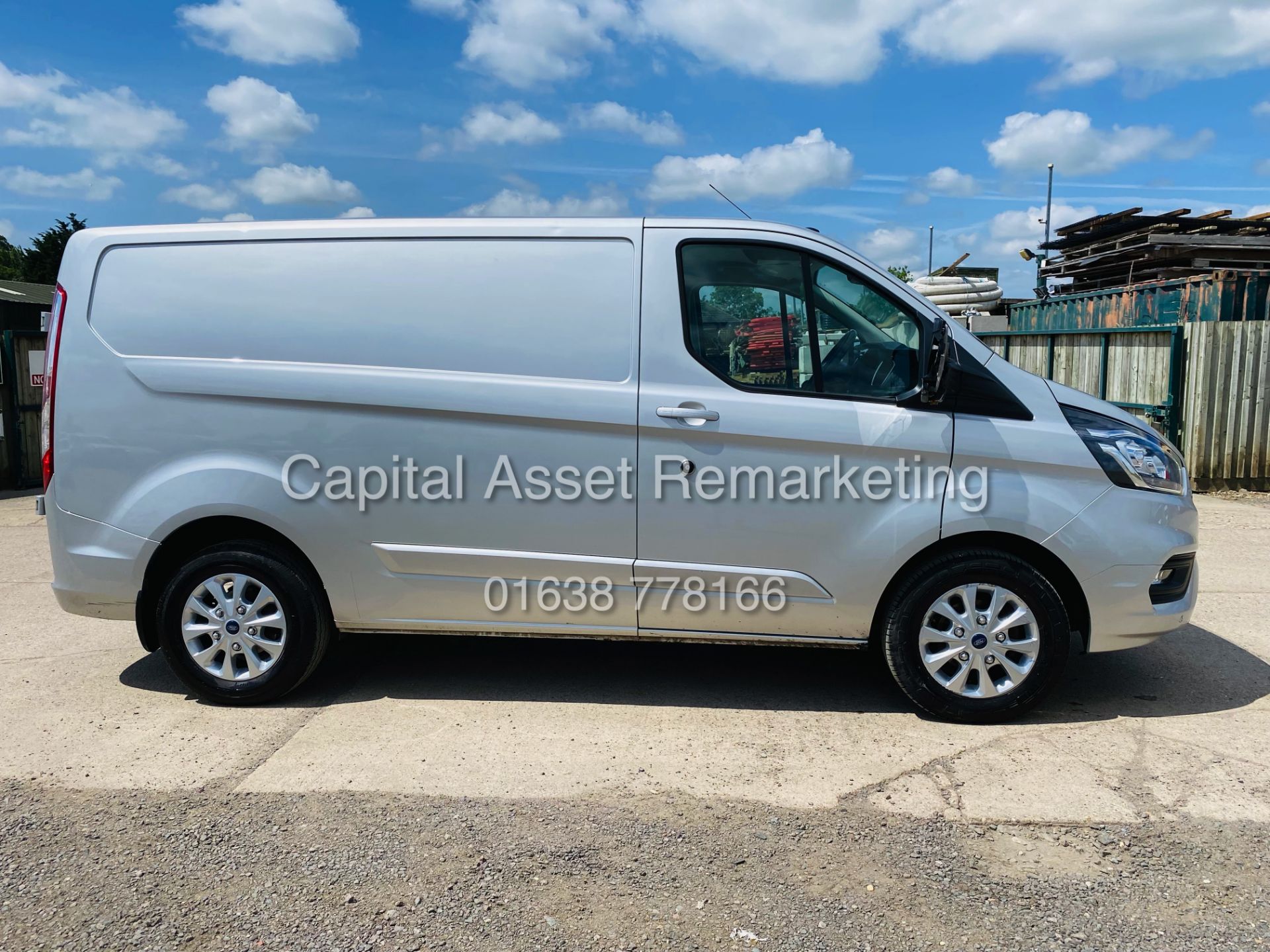 FORD TRANSIT CUSTOM 2.0TDCI (130) LIMITED "SWB" 300 - 19 REG - 1 OWNER - AIR CON - ALLOYS- HUGE SPEC - Image 10 of 21