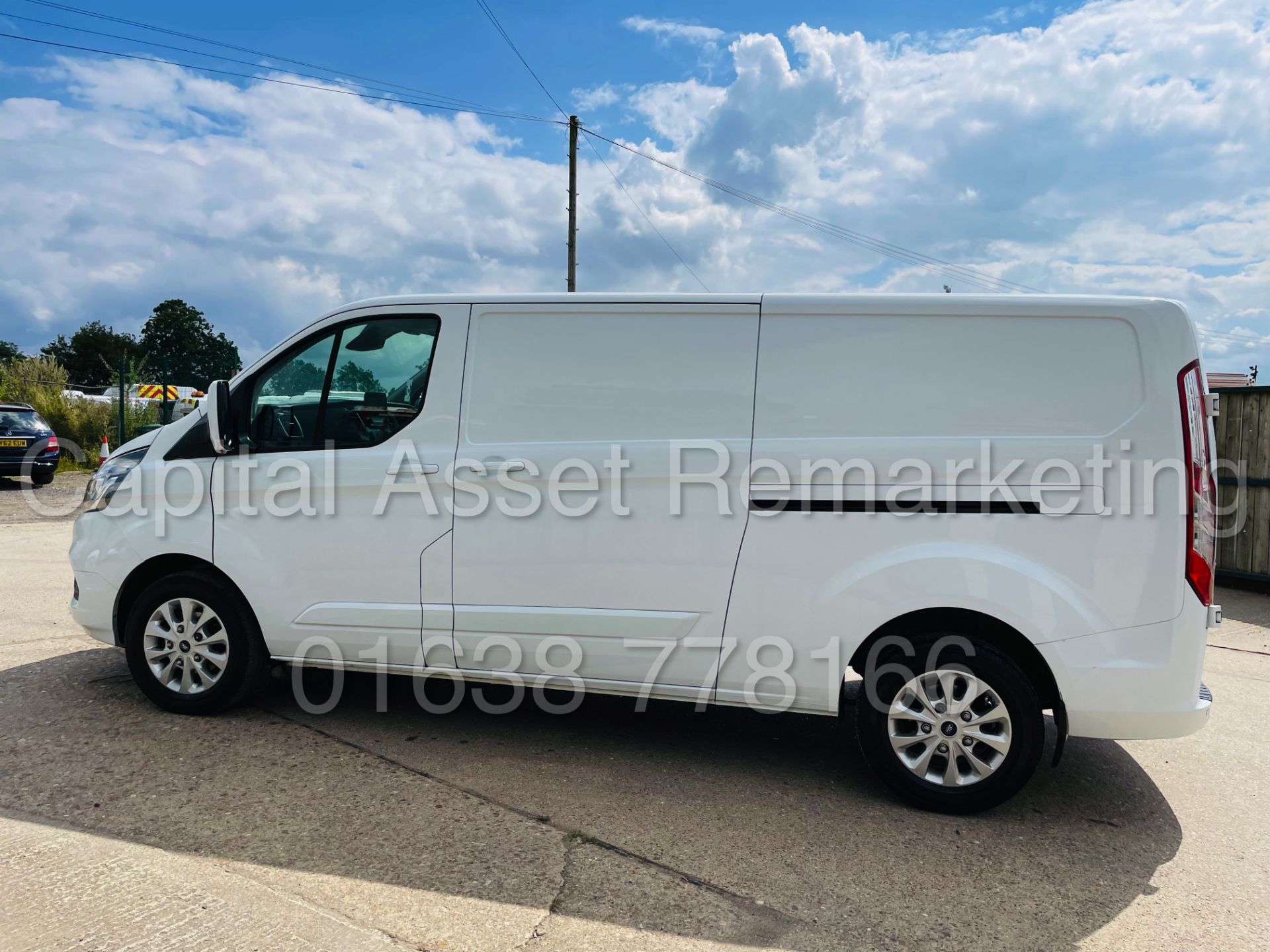 FORD TRANSIT CUSTOM *LIMITED EDITION* PANEL VAN (2018 - NEW MODEL) '2.0 TDCI - EURO 6 - 6 SPEED' - Image 4 of 46