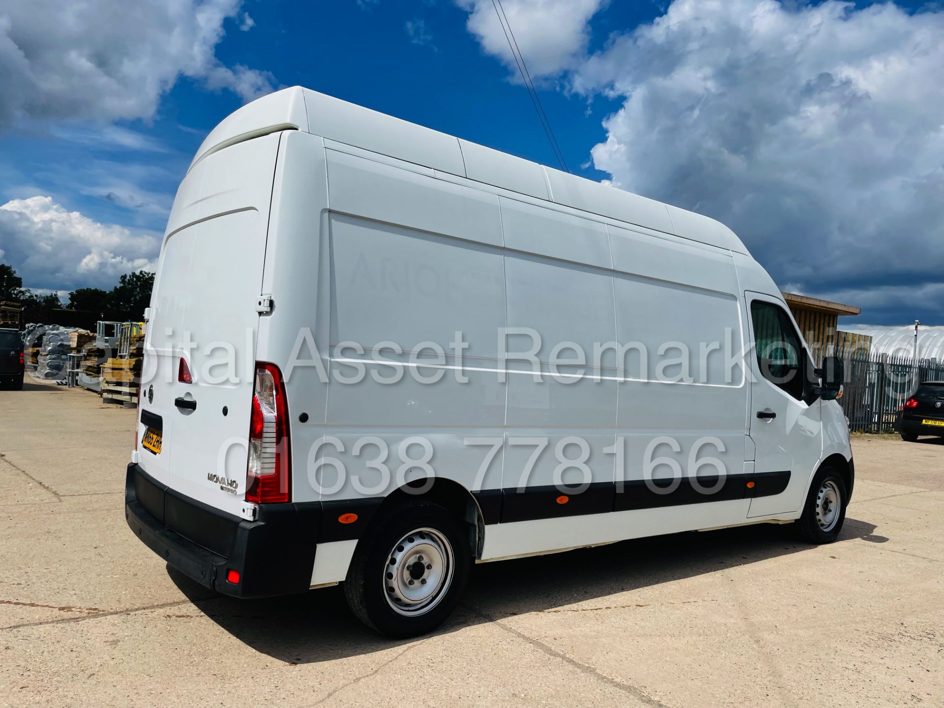 VAUXHALL MOVANO *LWB - EXTRA HI-ROOF* (2017 - EURO 6) '2.3 CDTI - 135 BHP - 6 SPEED' *TAIL-LIFT* - Image 14 of 45