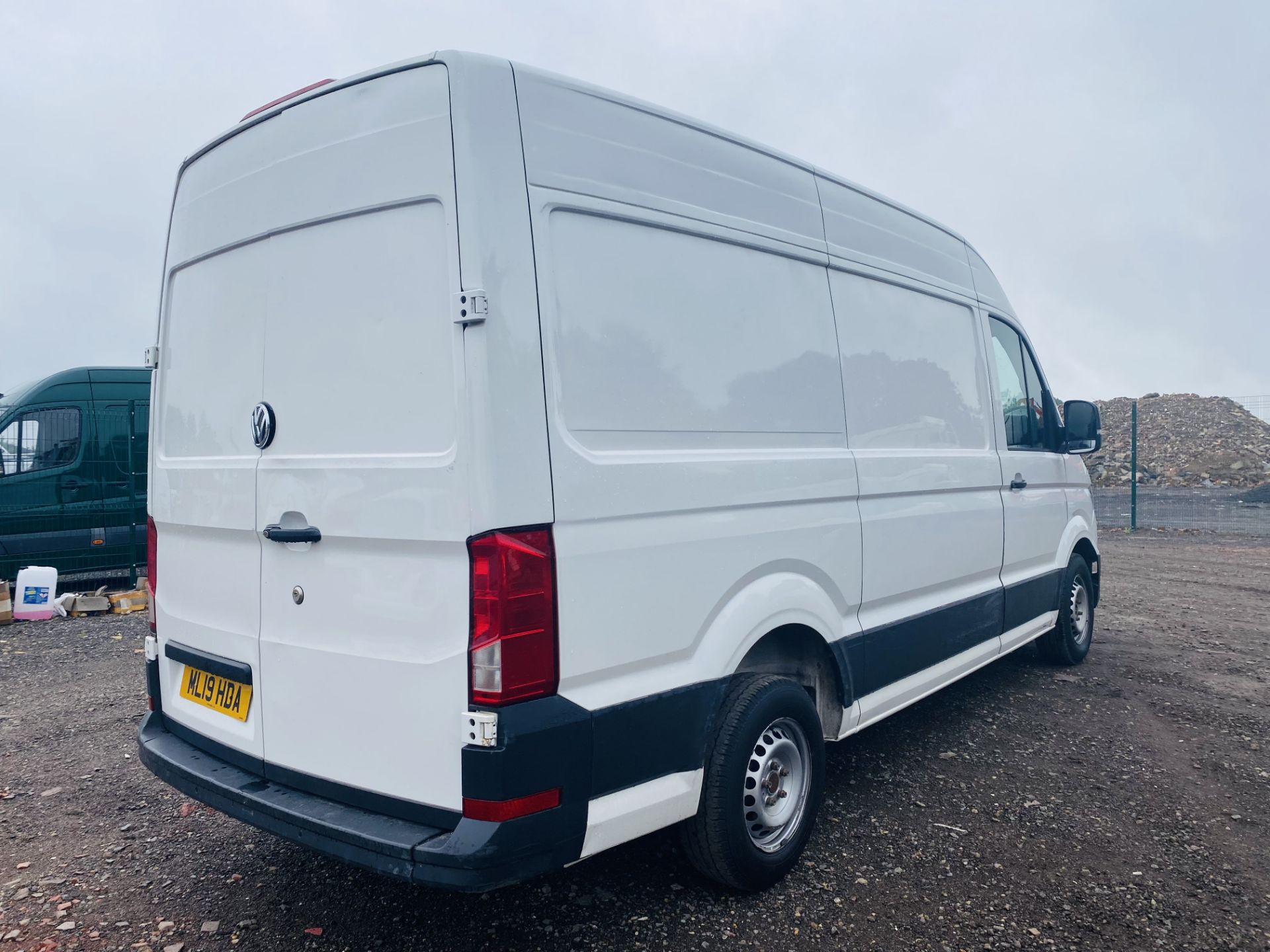 ON SALE VOLKSWAGEN CRAFTER CR35 "2.0TDI" (140) MEDIUM WHEEL BASE HIGH ROOF - 19 REG - AIR CON - LOOK - Image 8 of 17