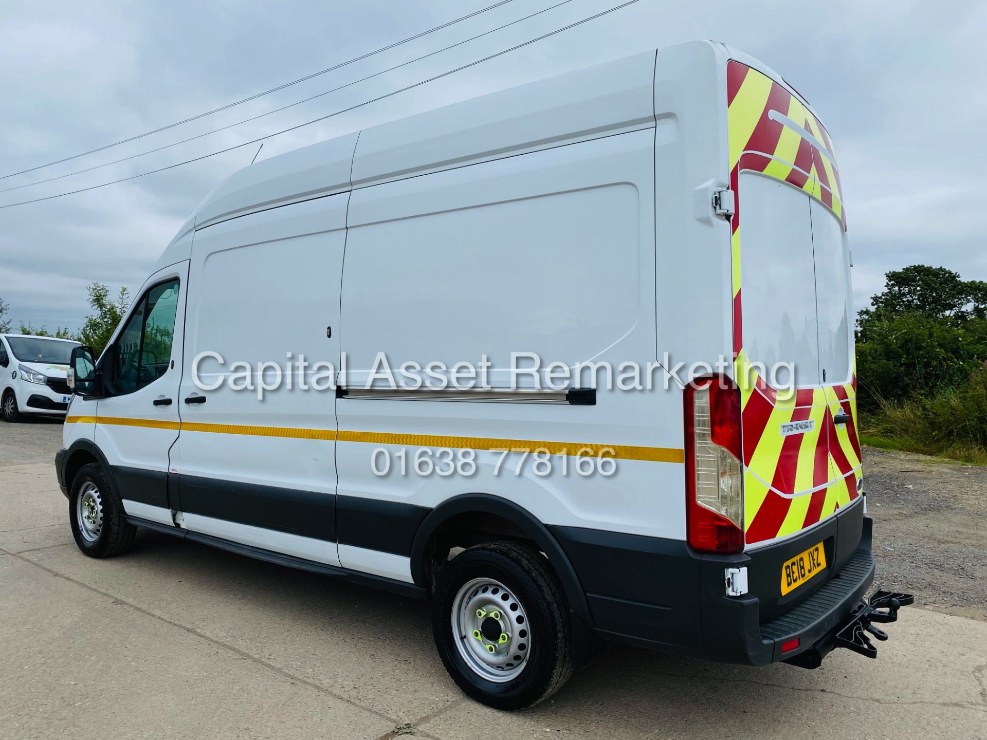 FORD TRANSIT 2.0TDCI 350 L3 LWB (18 REG) 1 OWNER FSH - LOW MILEAGE *EURO 6 / AD-BLUE* - Image 9 of 19