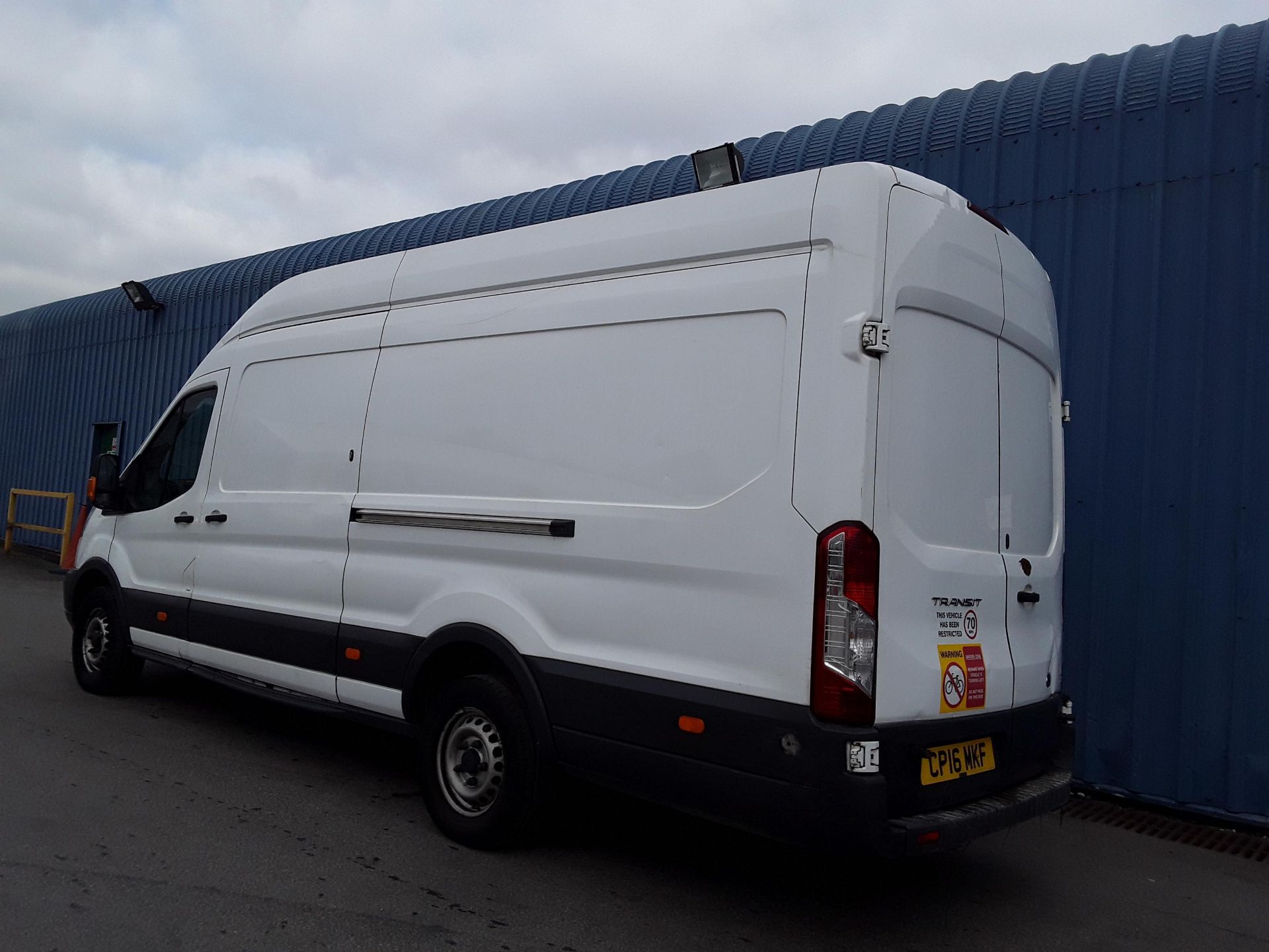 FORD TRANSIT 125 T350 *L4 XLWB HI-ROOF* (2016 - NEW MODEL) '2.2 TDCI - 125 BHP - 6 SPEED' (3500 KG) - Image 3 of 6