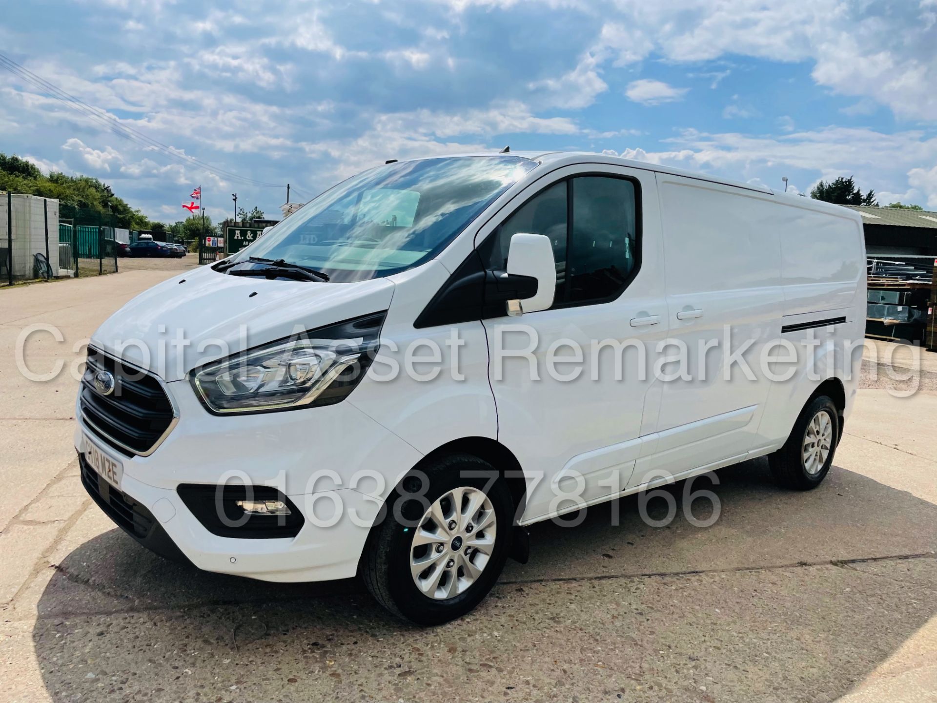 FORD TRANSIT CUSTOM *LIMITED EDITION* PANEL VAN (2018 - NEW MODEL) '2.0 TDCI - EURO 6 - 6 SPEED' - Image 3 of 46