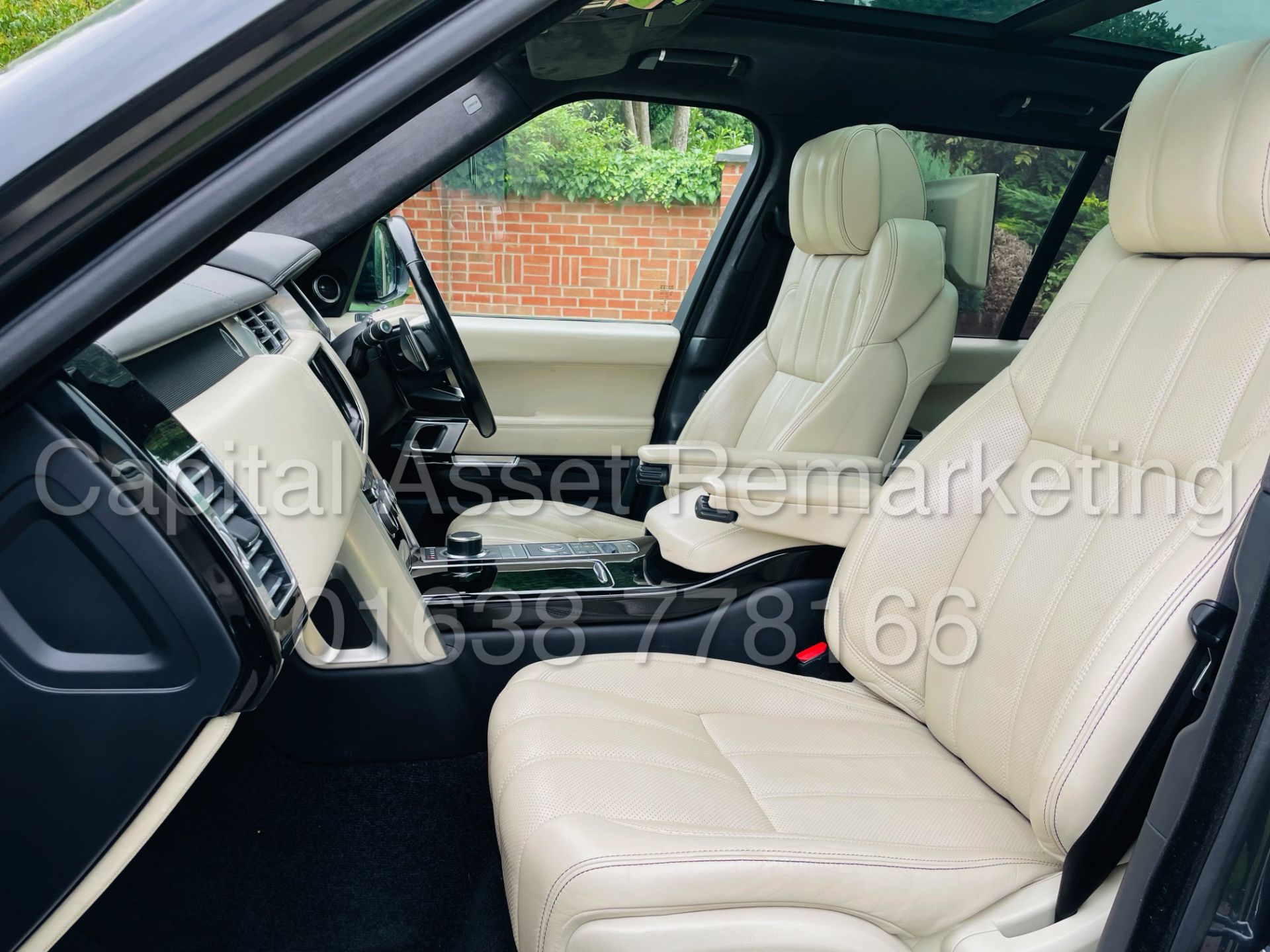 (On Sale) RANGE ROVER VOGUE *AUTOBIOGRAPHY* SUV (2016) 'SDV8 - 8 SPEED AUTO' *TOP OF THE RANGE* - Image 26 of 65