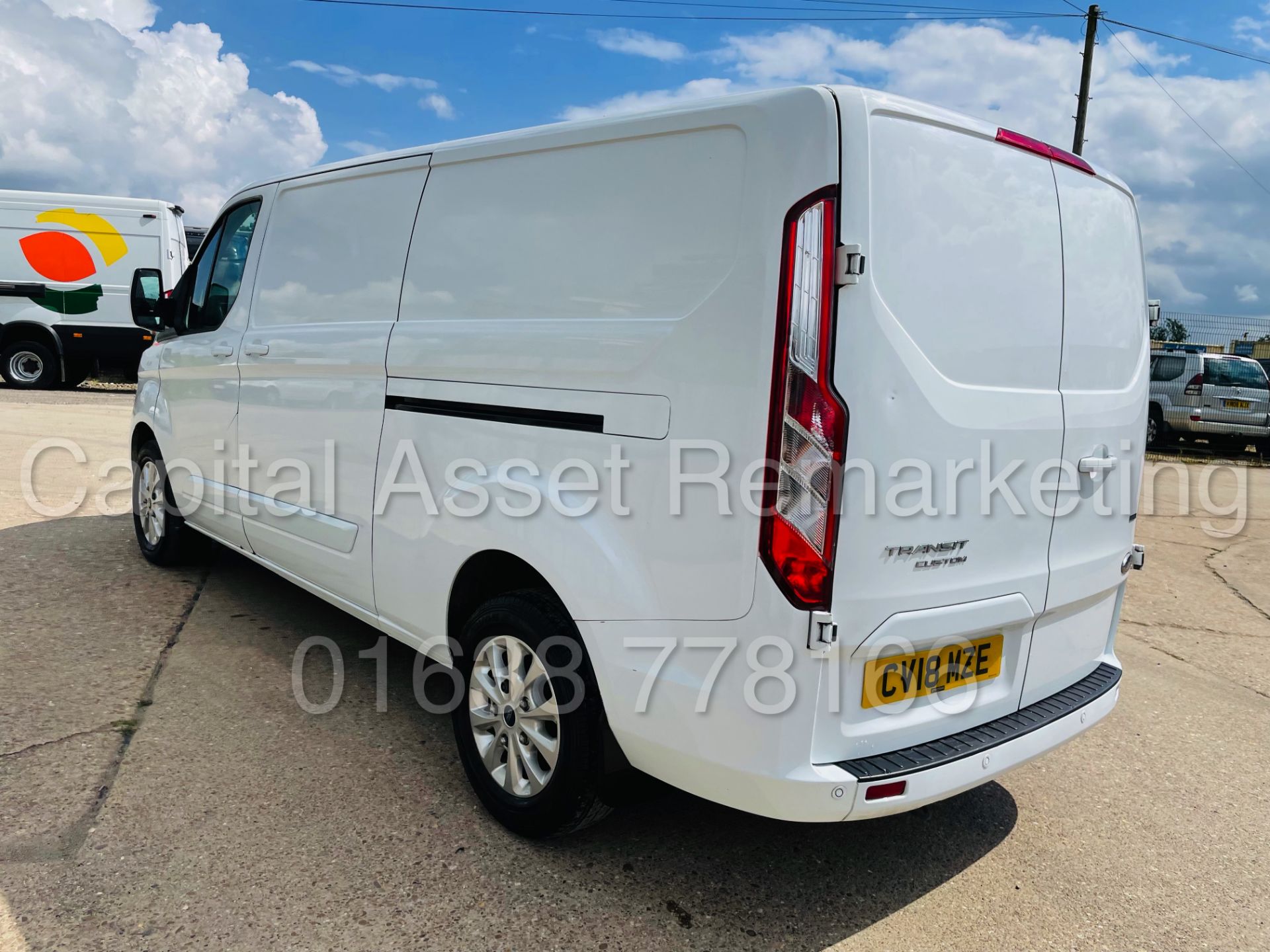 FORD TRANSIT CUSTOM *LIMITED EDITION* PANEL VAN (2018 - NEW MODEL) '2.0 TDCI - EURO 6 - 6 SPEED' - Image 6 of 46