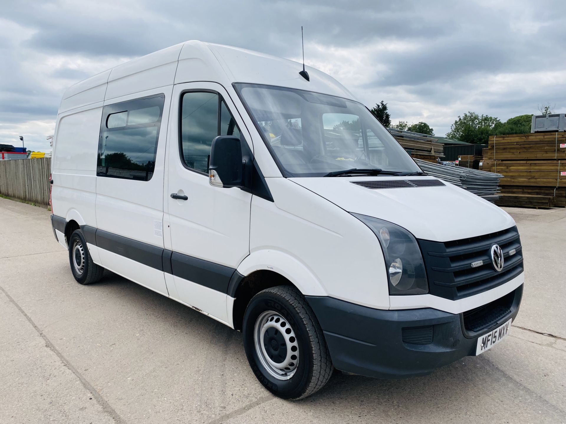 ON SALE VOLKSWAGEN CRAFTER 2.0TDI (136) MWB "MESSING UNIT WITH TOILET" 15 REG - 1 KEEPER - FULL SPEC