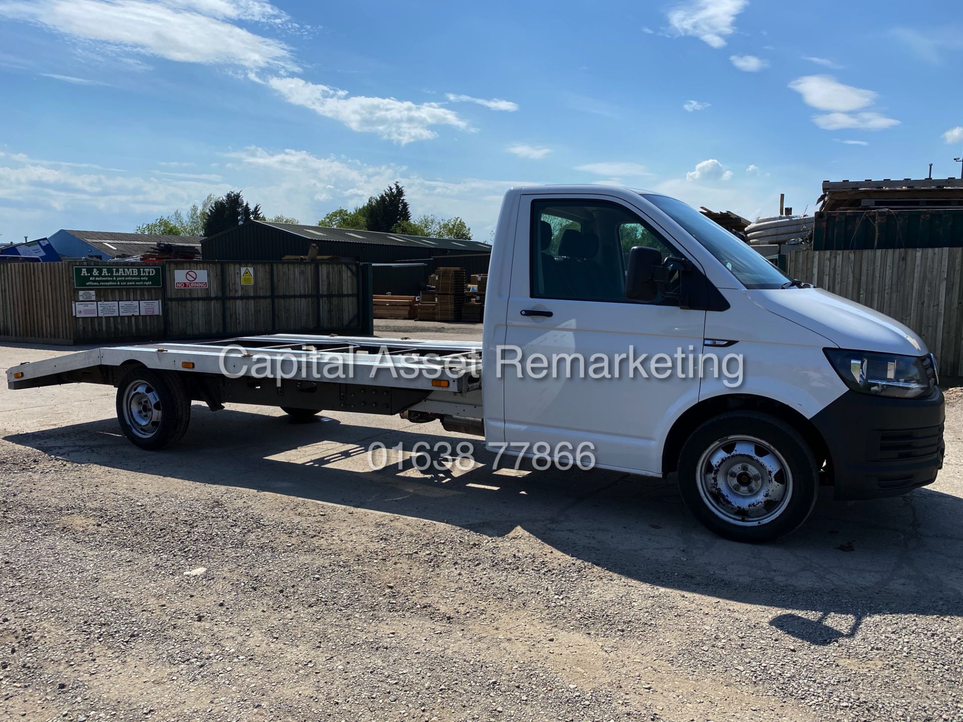 VOLKSWAGEN TRANSPORTER 2.0TDI "RECOVERY / TRANSPORTER" 1 OWNER *EURO 6* AIR CON - ELEC PACK *RARE* - Image 13 of 25