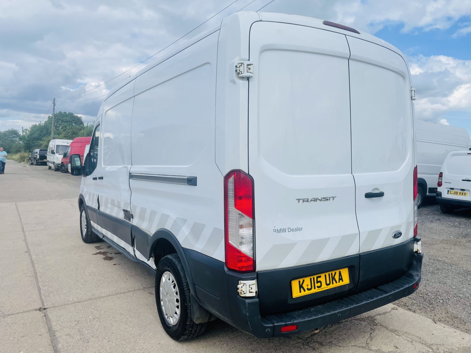 (On Sale) FORD TRANSIT 350 'TREND' LONG WHEEL BASE (2015 - 15 REG) 2198CC - 123 BHP !!! - Image 11 of 22