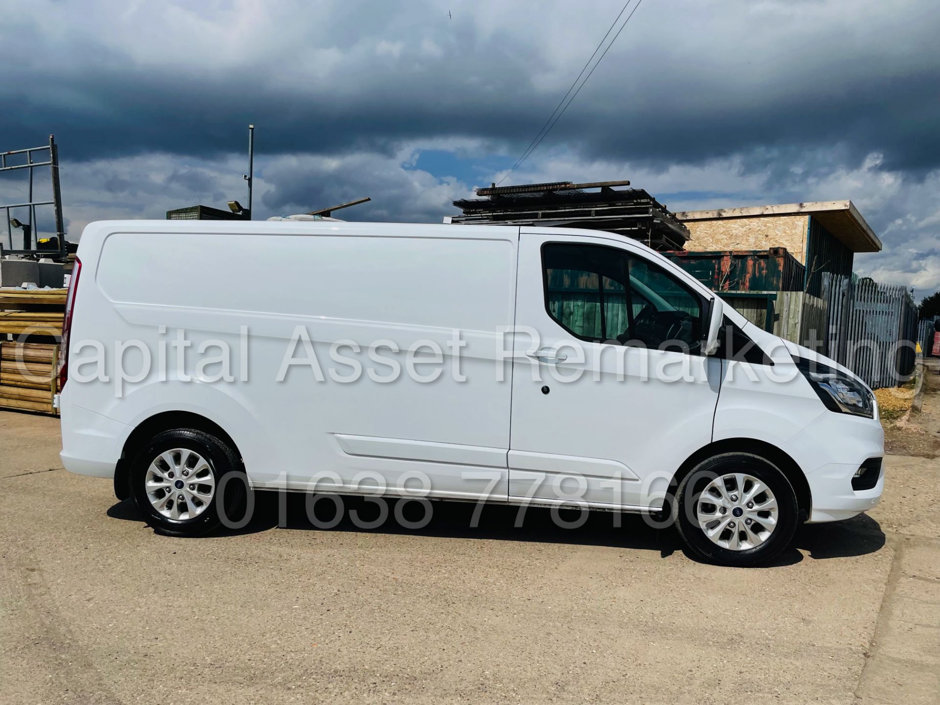 FORD TRANSIT CUSTOM *LIMITED EDITION* PANEL VAN (2018 - NEW MODEL) '2.0 TDCI - EURO 6 - 6 SPEED' - Image 10 of 46