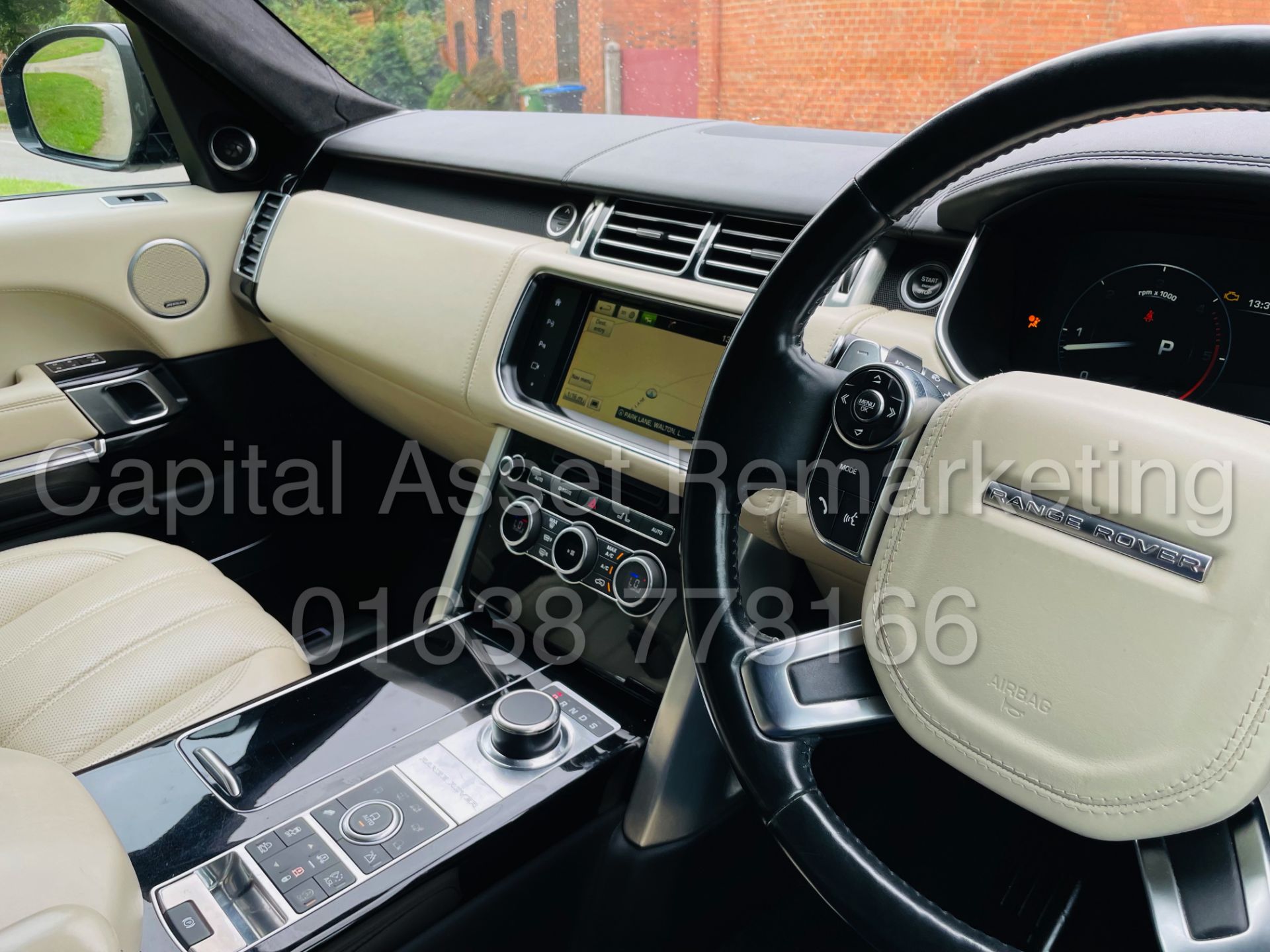 (On Sale) RANGE ROVER VOGUE *AUTOBIOGRAPHY* SUV (2016) 'SDV8 - 8 SPEED AUTO' *TOP OF THE RANGE* - Image 48 of 65