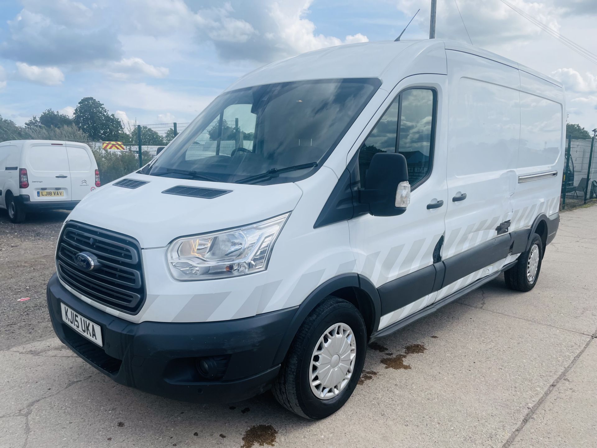 (On Sale) FORD TRANSIT 350 'TREND' LONG WHEEL BASE (2015 - 15 REG) 2198CC - 123 BHP !!! - Image 7 of 22