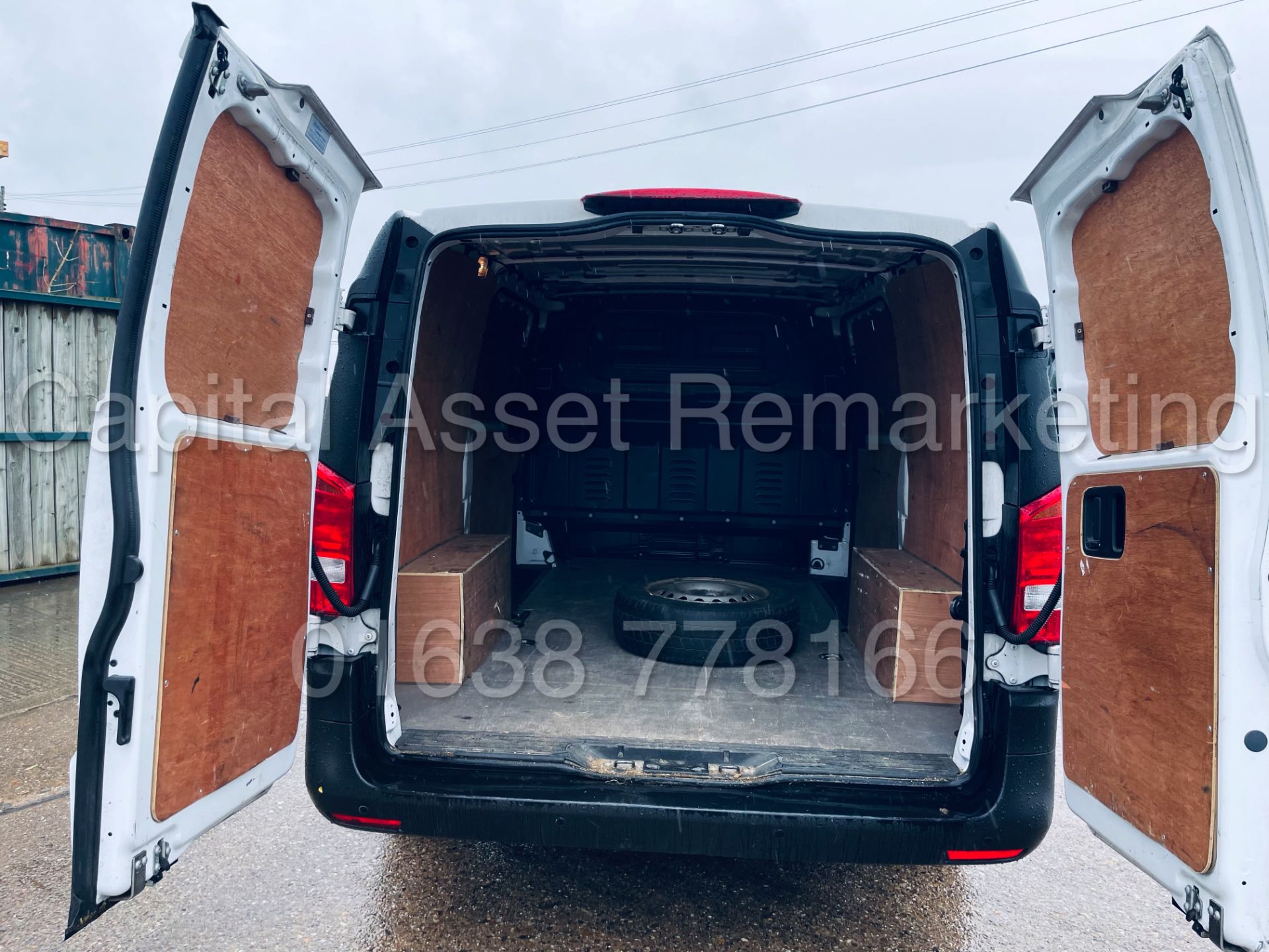 MERCEDES-BENZ VITO 111 CDI *LWB - PANEL VAN* (2019 - EURO 6) '6 SPEED' (1 OWNER) - Image 25 of 43