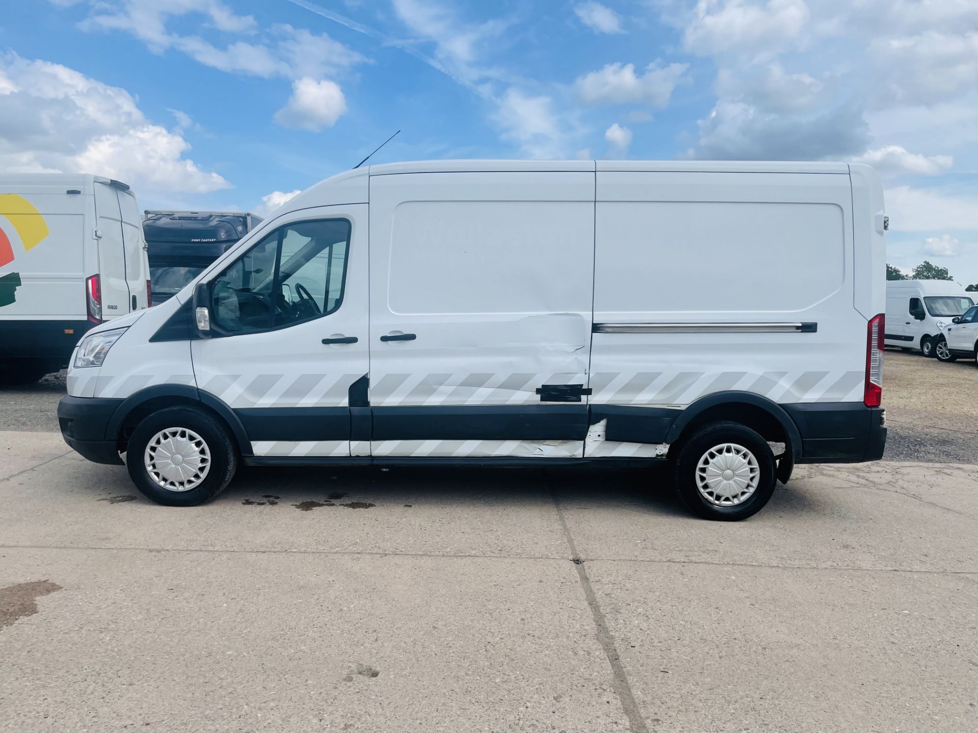 (On Sale) FORD TRANSIT 350 'TREND' LONG WHEEL BASE (2015 - 15 REG) 2198CC - 123 BHP !!! - Image 8 of 22