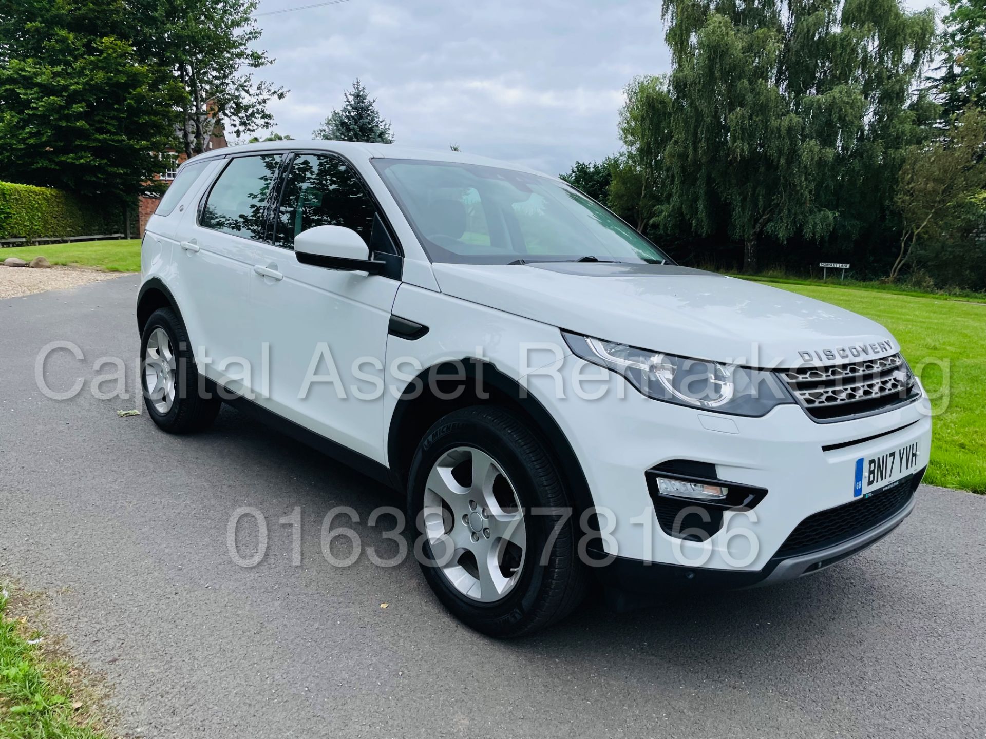 (On Sale) LAND ROVER DISCOVERY SPORT *SE TECH* SUV (2017 -EURO 6) '2.0 TD4 - STOP/START' (1 OWNER) - Image 3 of 52