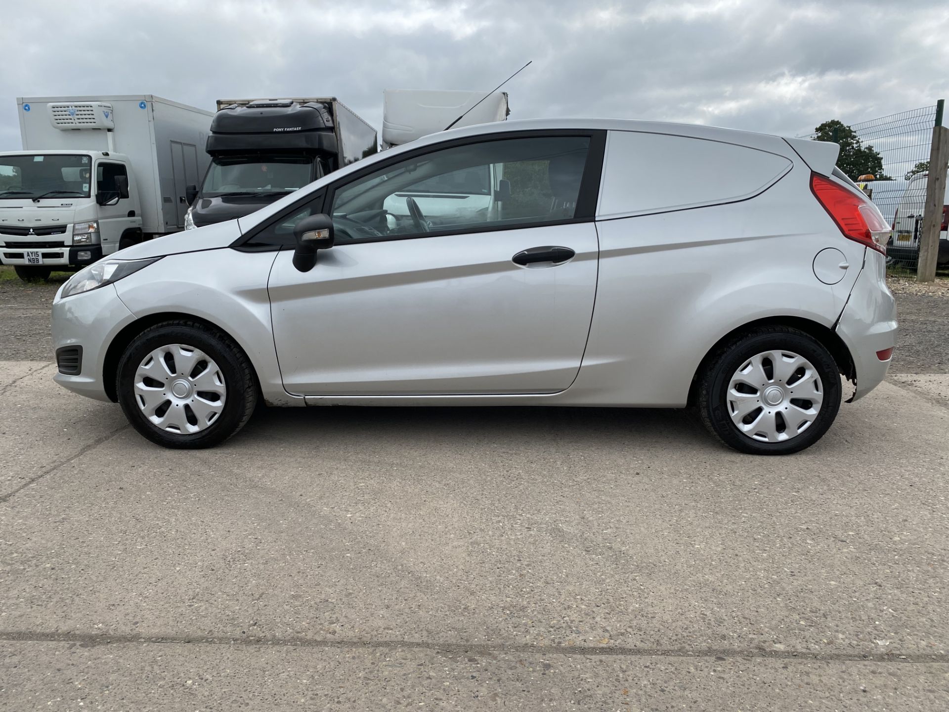 FORD FIESTA 1.5'TDCI' ECONETIC - (66 REG) 1 OWNER - AIR CON - SILVER -NEW SHAPE - LOOK!!! - Image 8 of 24