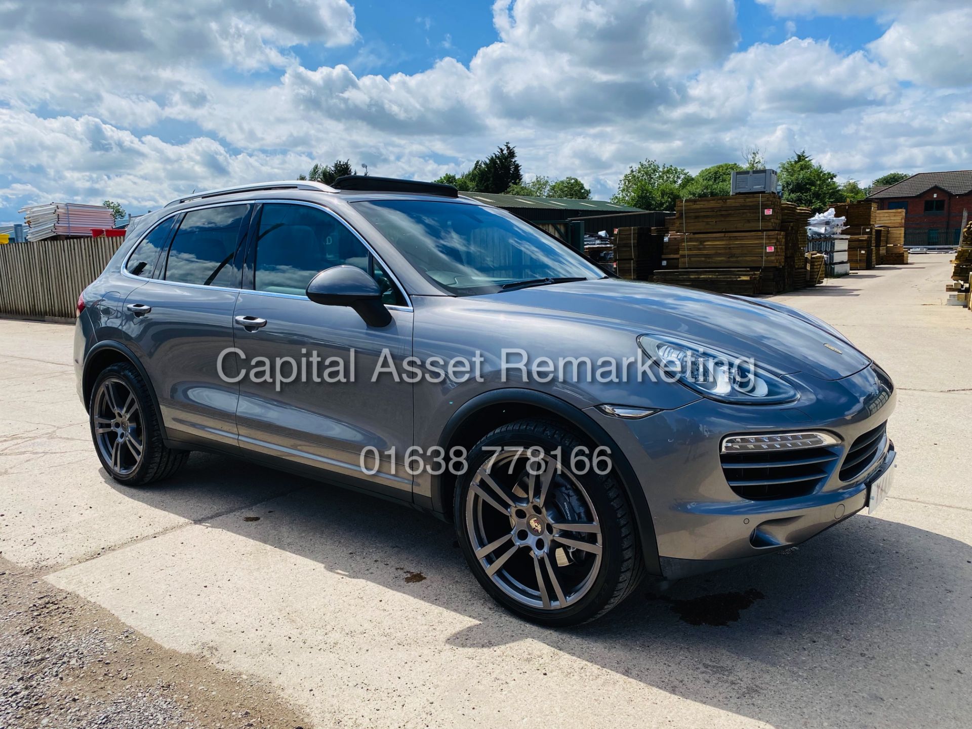 PORSCHE CAYENNE 3.0D "PDK AUTO" (NEW SHAPE) MEGA SPEC - PAN ROOF - LEATHER - FSH - WOW!! NO VAT!! - Image 6 of 38