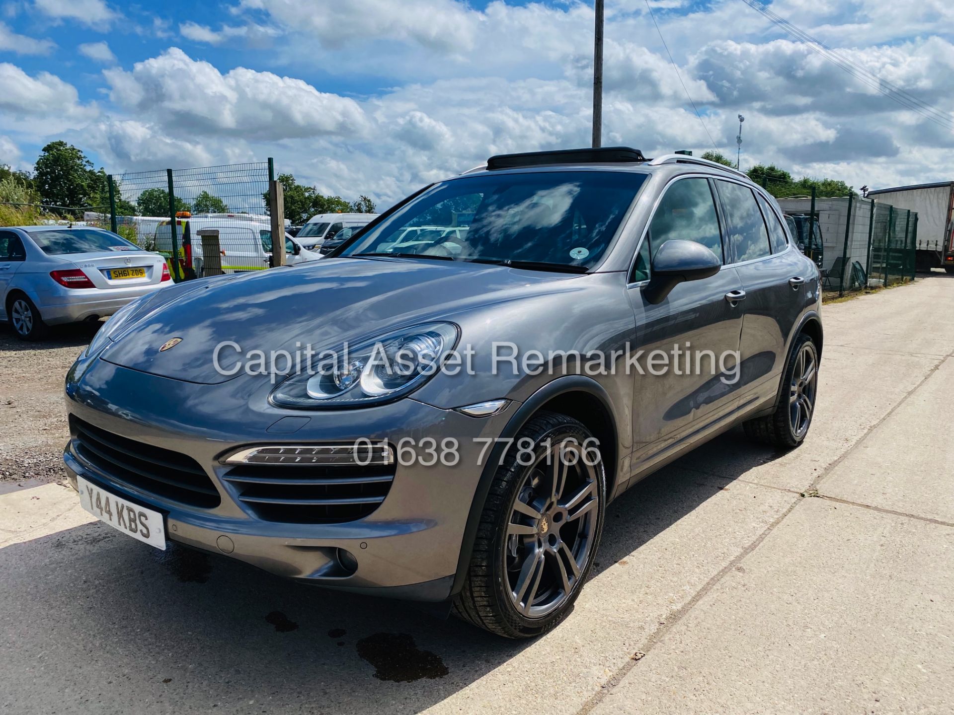 PORSCHE CAYENNE 3.0D "PDK AUTO" (NEW SHAPE) MEGA SPEC - PAN ROOF - LEATHER - FSH - WOW!! NO VAT!! - Image 3 of 38