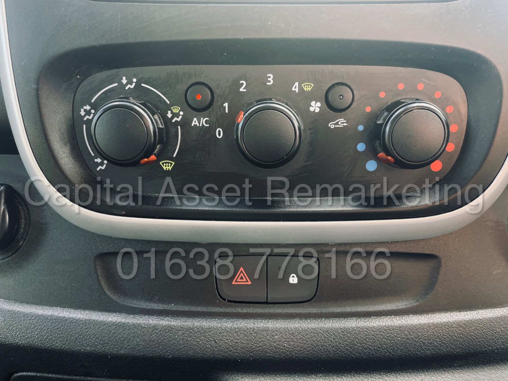 (On Sale) RENAULT TRAFIC LL29 *BUSINESS ENERGY* LWB PANEL VAN (2017 - EURO 6) '1.6 DCI' *A/C - NAV* - Image 38 of 44