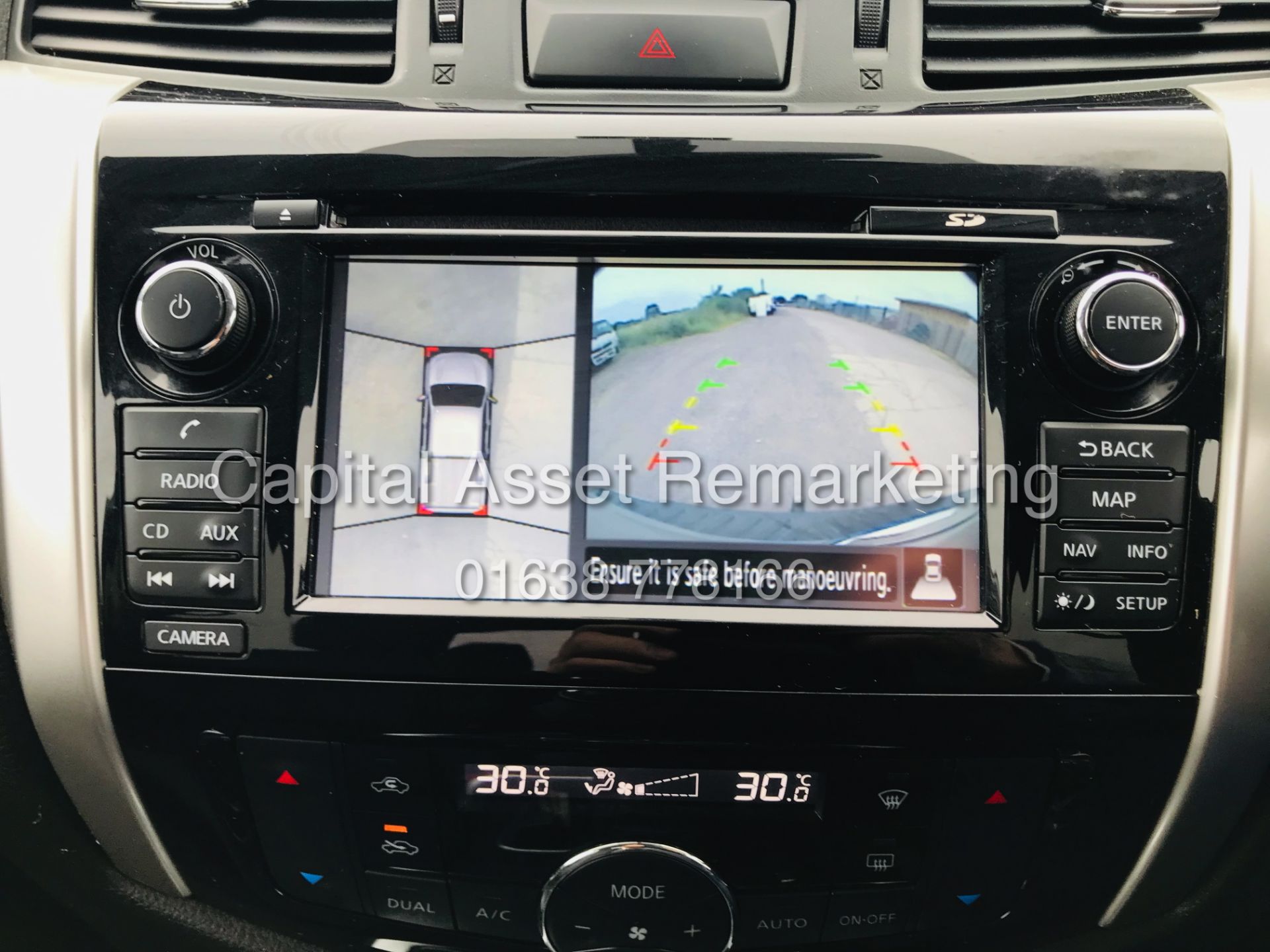 NISSAN NAVARA "TEKNA" AUTO 2.3DCI D/CAB (2019 MODEL) 1 OWNER FSH - ELEC SUNROOF - LEATHER *SAT NAV* - Image 14 of 25