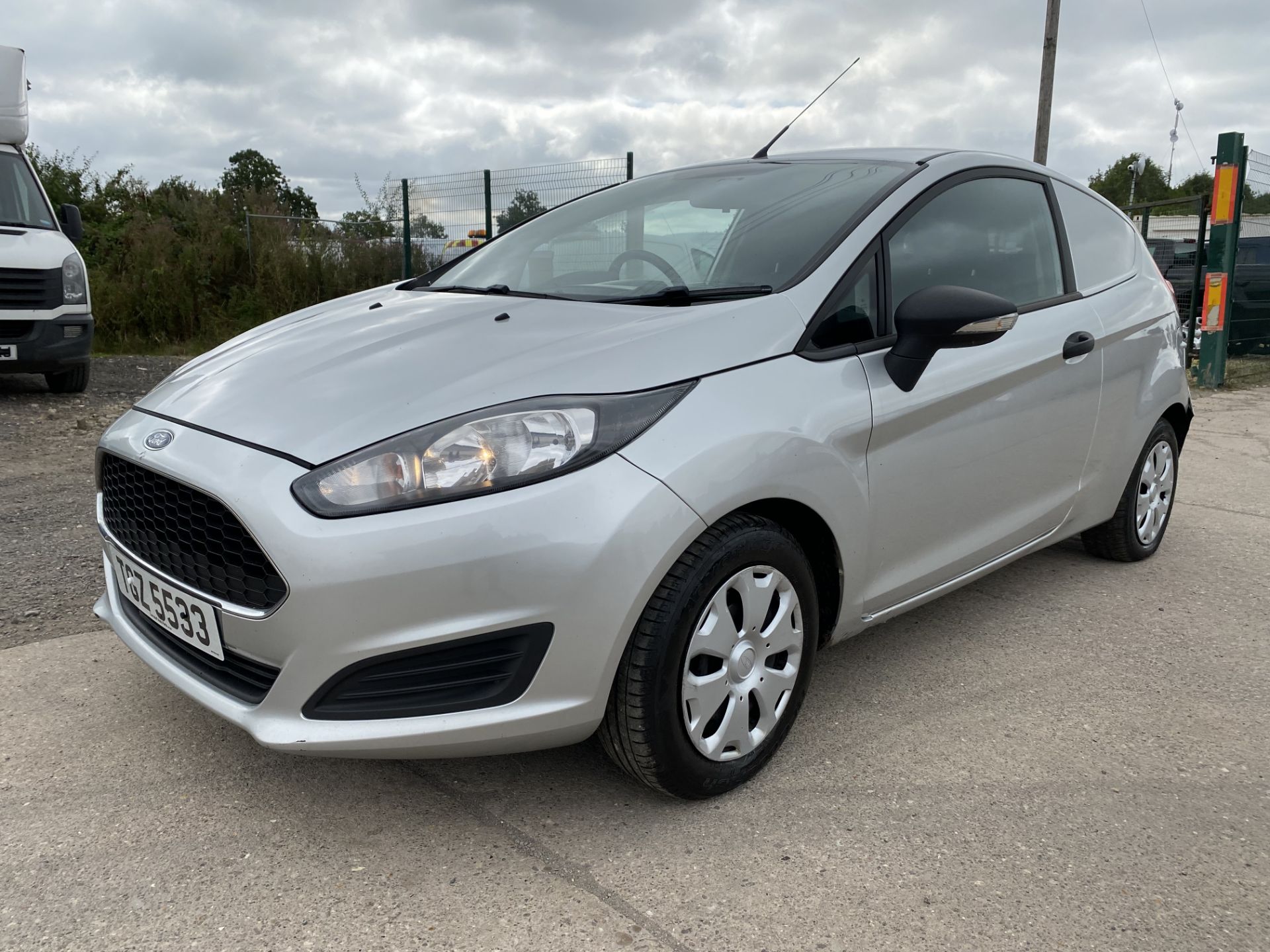 FORD FIESTA 1.5'TDCI' ECONETIC - (66 REG) 1 OWNER - AIR CON - SILVER -NEW SHAPE - LOOK!!! - Image 7 of 24