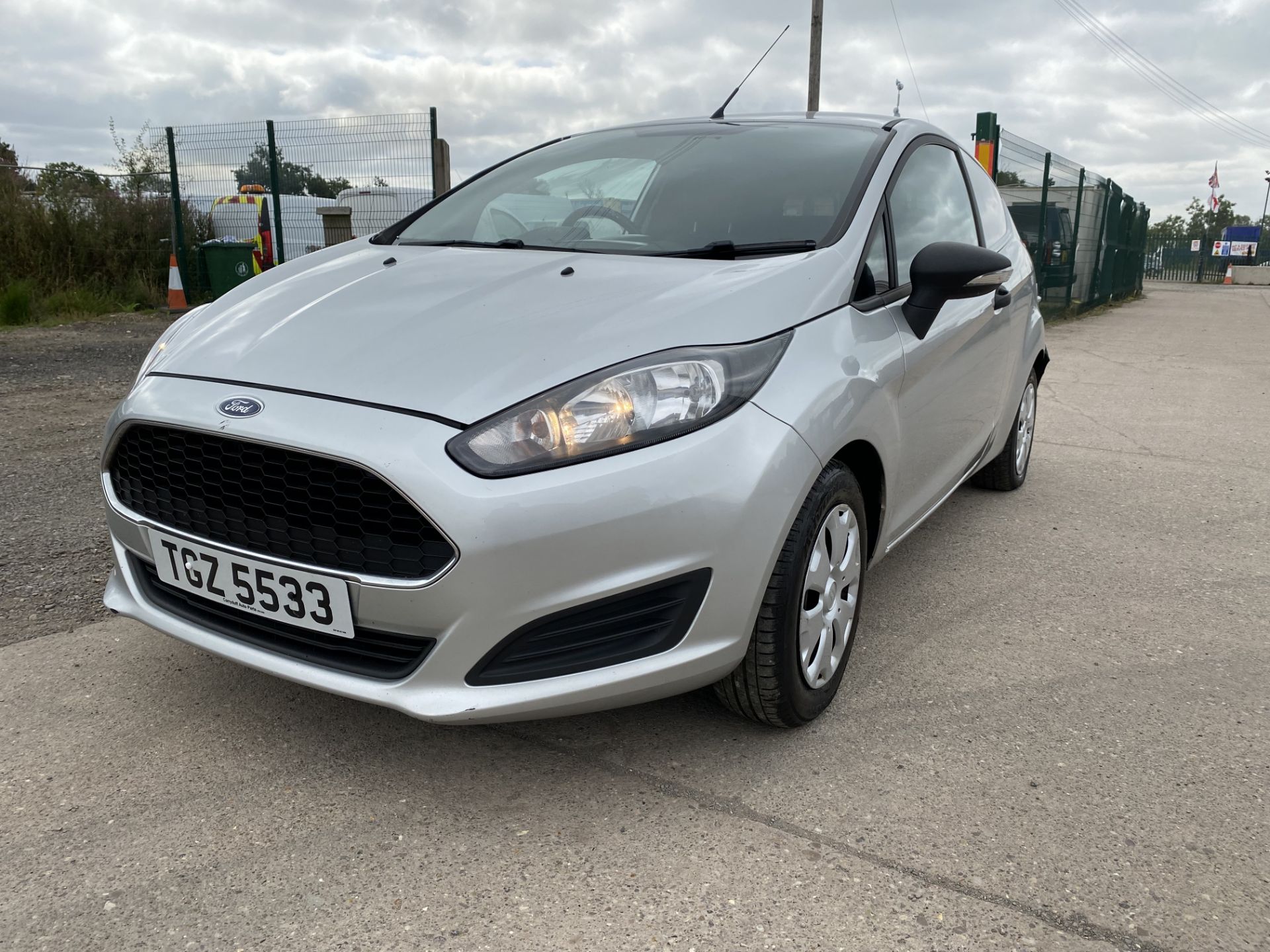 FORD FIESTA 1.5'TDCI' ECONETIC - (66 REG) 1 OWNER - AIR CON - SILVER -NEW SHAPE - LOOK!!! - Image 5 of 24