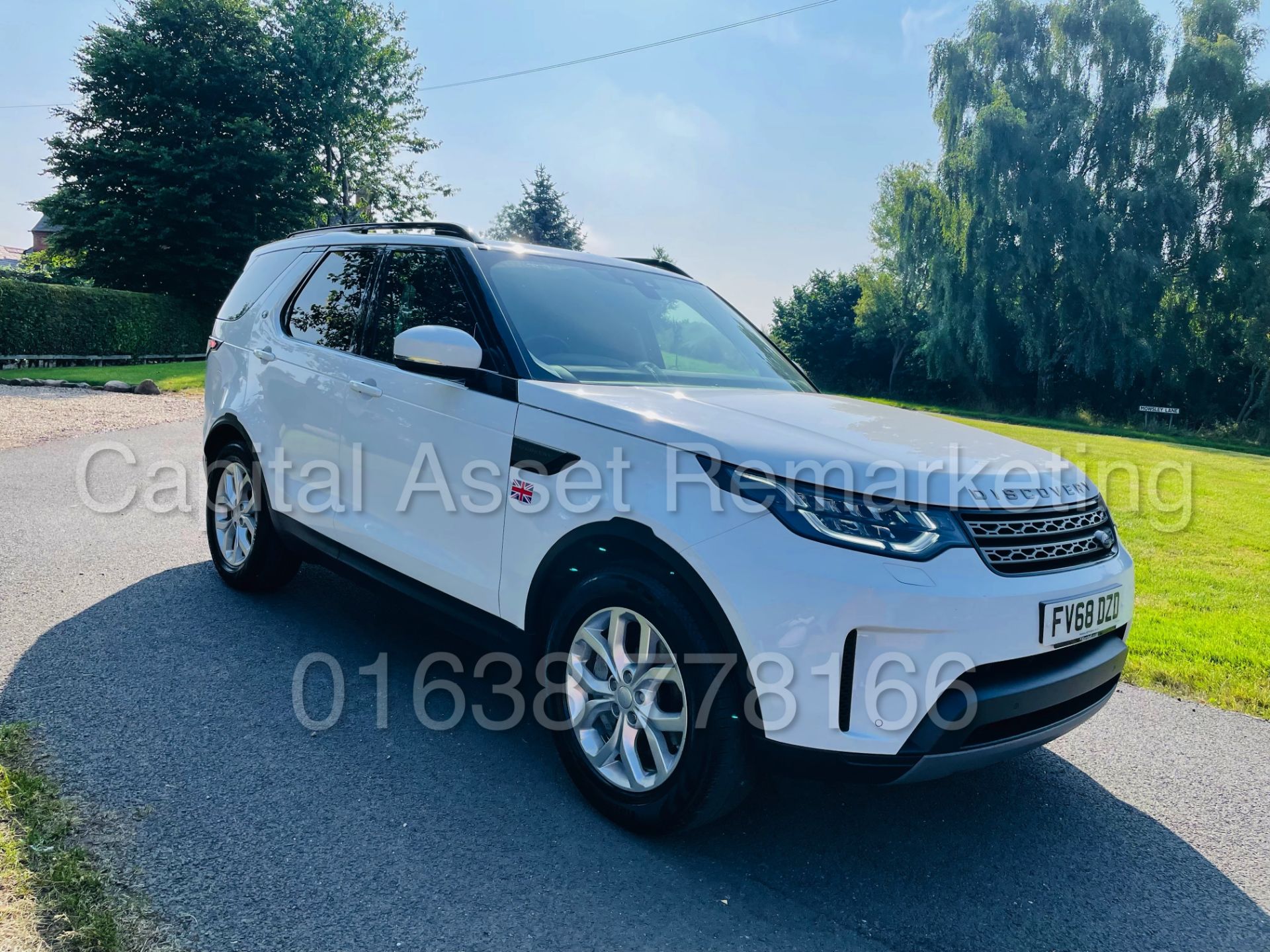 LAND ROVER DISCOVERY 5 *SE EDITION* SUV (2019 - EURO 6) '3.0 TD6 -306 BHP- 8 SPEED AUTO' *HUGE SPEC* - Image 3 of 47